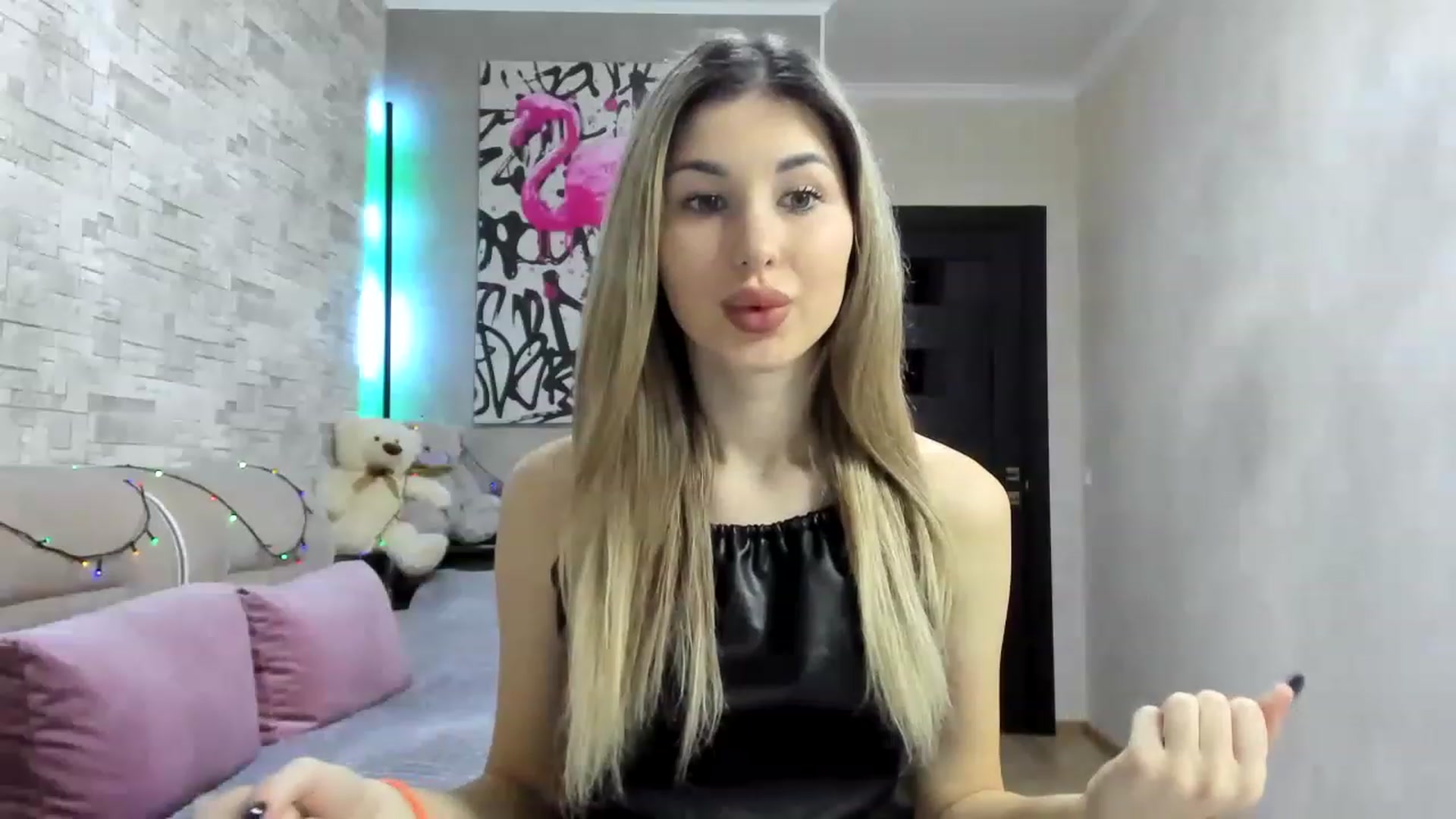 Gallery image thumbnail from Mexika's myfreecams stream on, 02/09/2023, 20:43 image 5 of 20