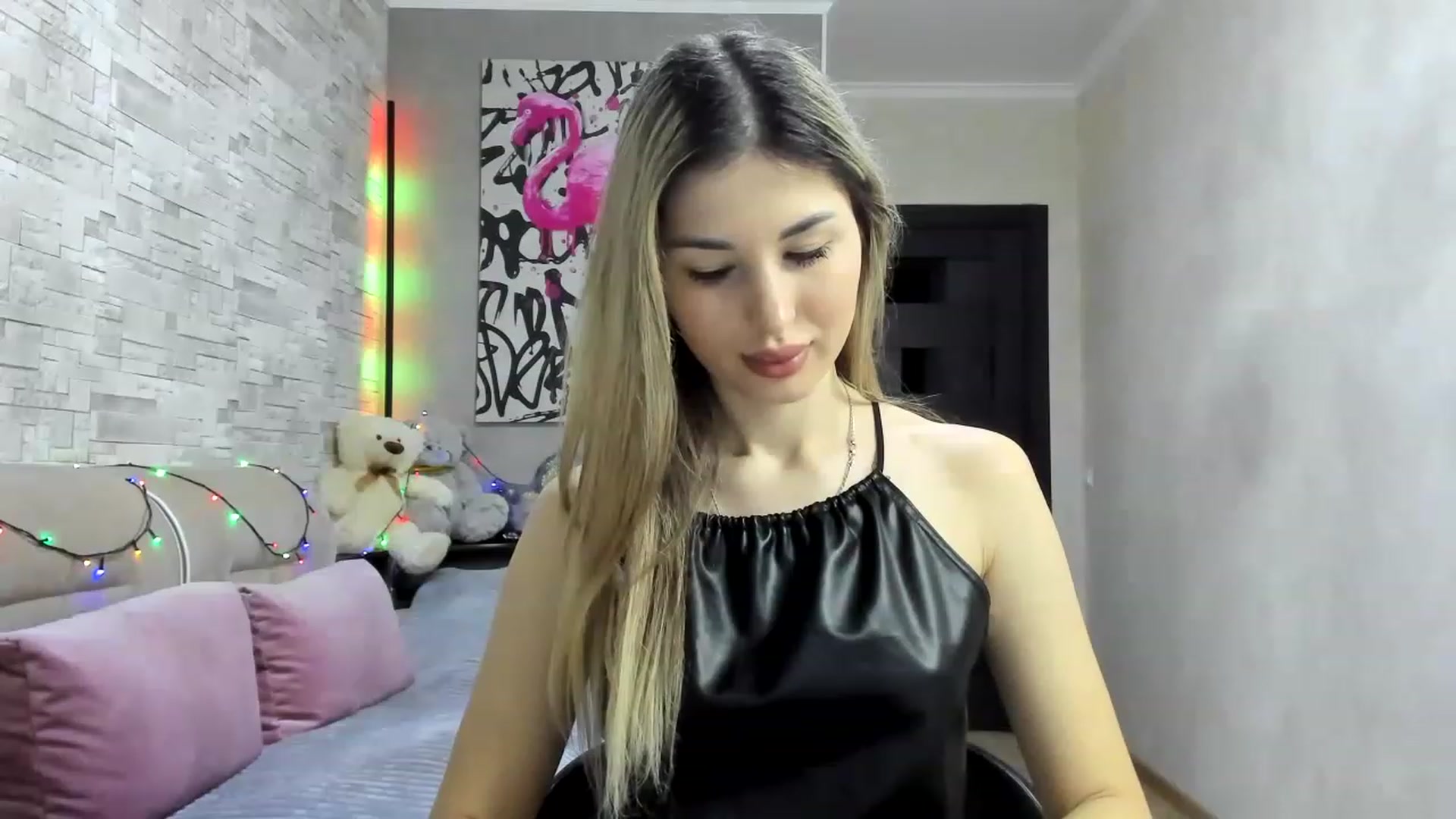 Gallery image thumbnail from Mexika's myfreecams stream on, 02/09/2023, 20:43 image 17 of 20