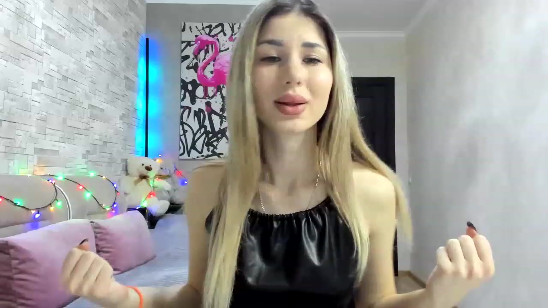 Gallery image thumbnail from Mexika's myfreecams stream on, 02/09/2023, 20:43 image 16 of 20