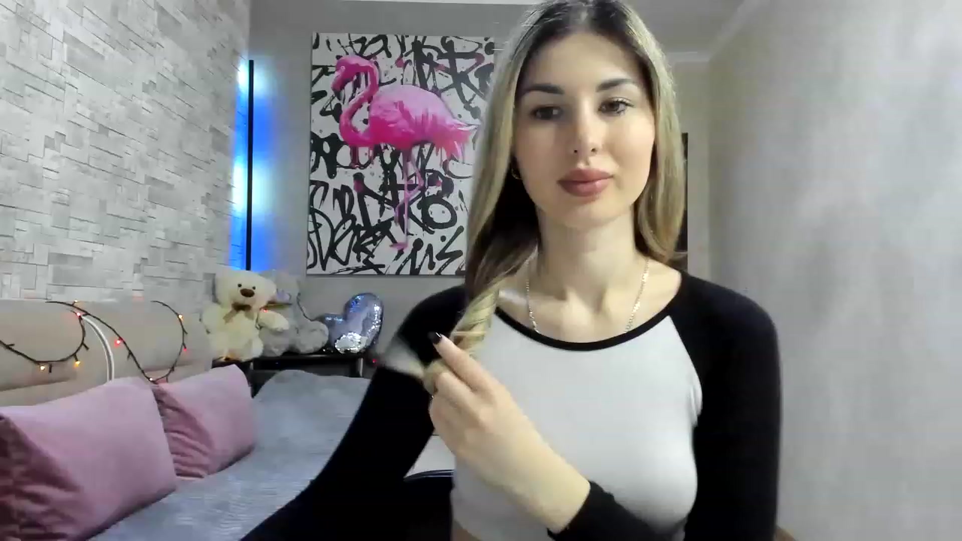 Gallery image thumbnail from Mexika's myfreecams stream on, 02/19/2023, 20:00 image 6 of 20