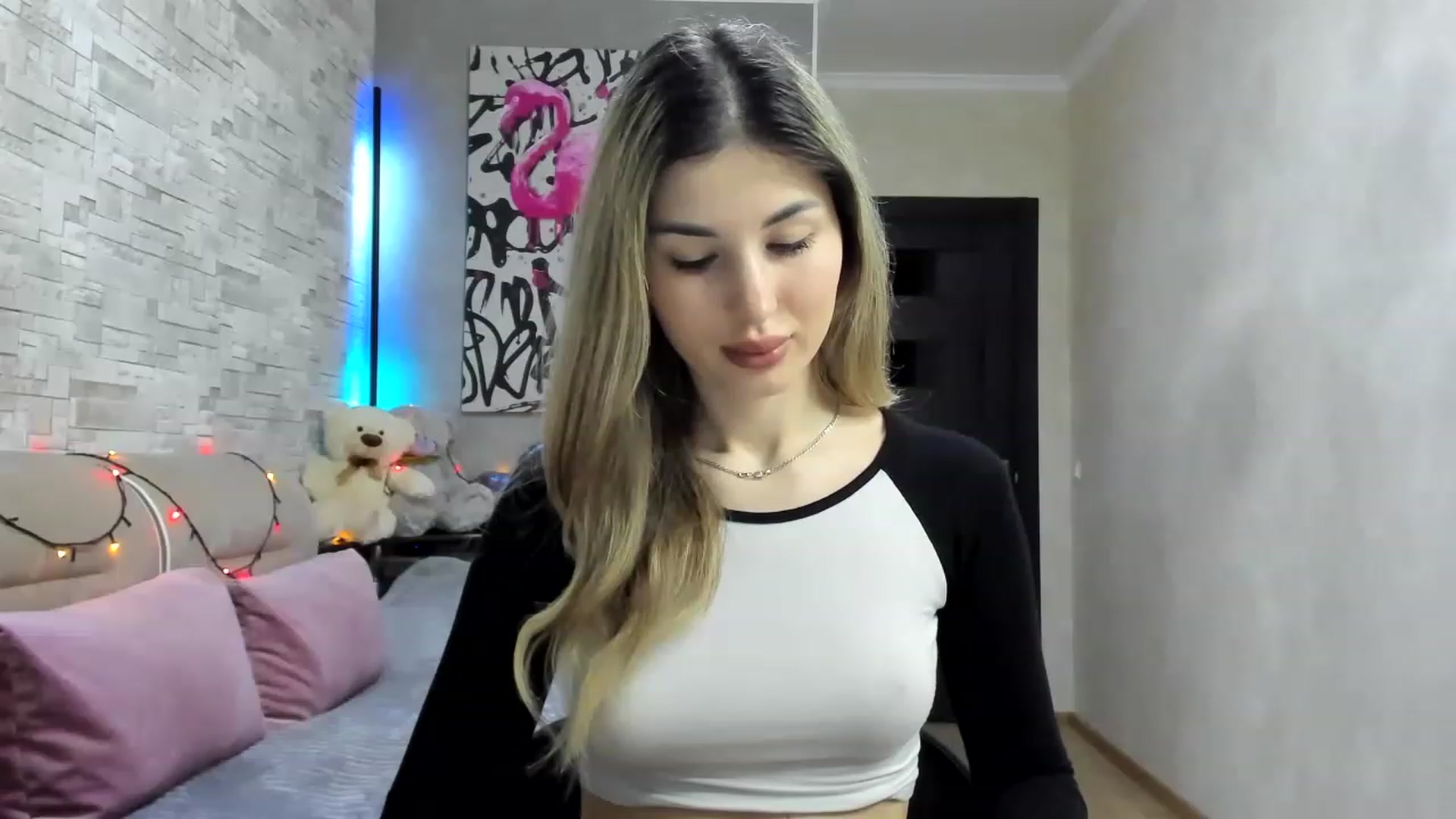 Gallery image thumbnail from Mexika's myfreecams stream on, 02/19/2023, 20:00 image 19 of 20