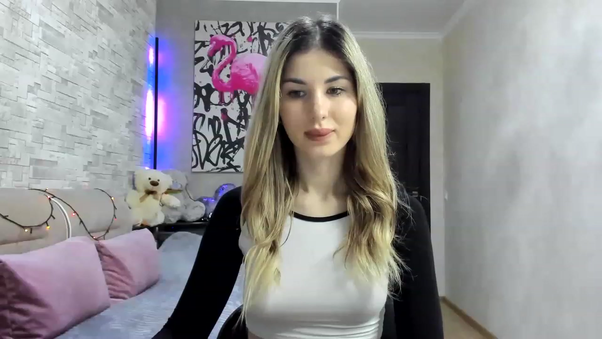 Gallery image thumbnail from Mexika's myfreecams stream on, 02/19/2023, 20:00 image 11 of 20