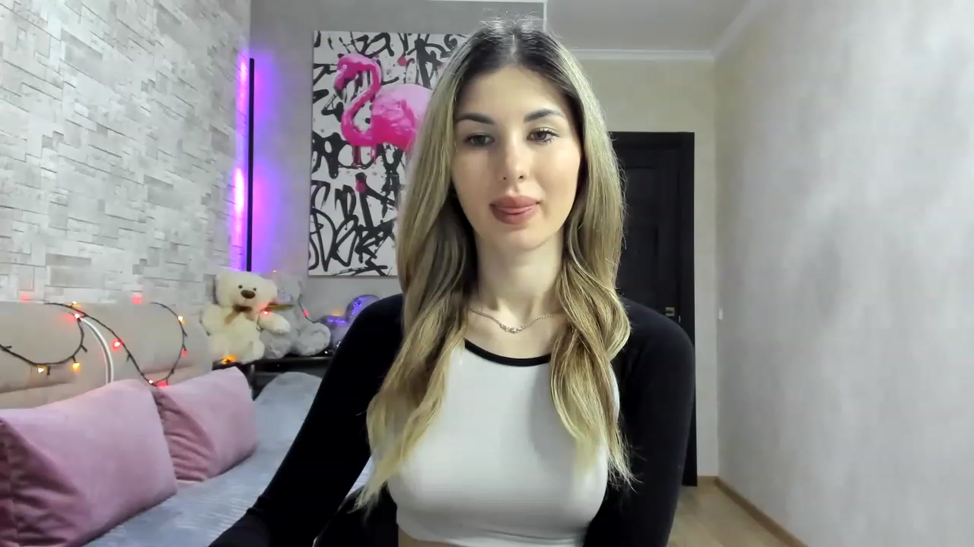 Gallery image thumbnail from Mexika's myfreecams stream on, 02/19/2023, 20:00 image 20 of 20