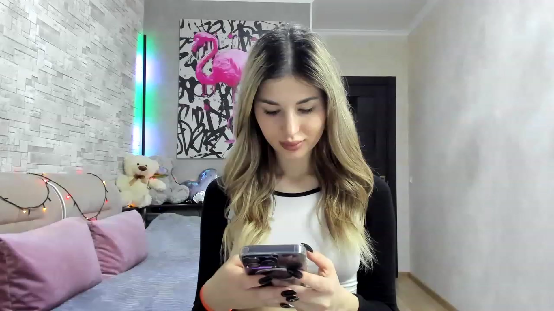 Gallery image thumbnail from Mexika's myfreecams stream on, 02/19/2023, 20:00 image 8 of 20