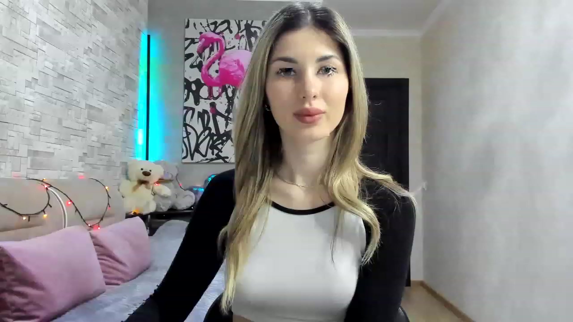 Gallery image thumbnail from Mexika's myfreecams stream on, 02/19/2023, 21:03 image 20 of 20