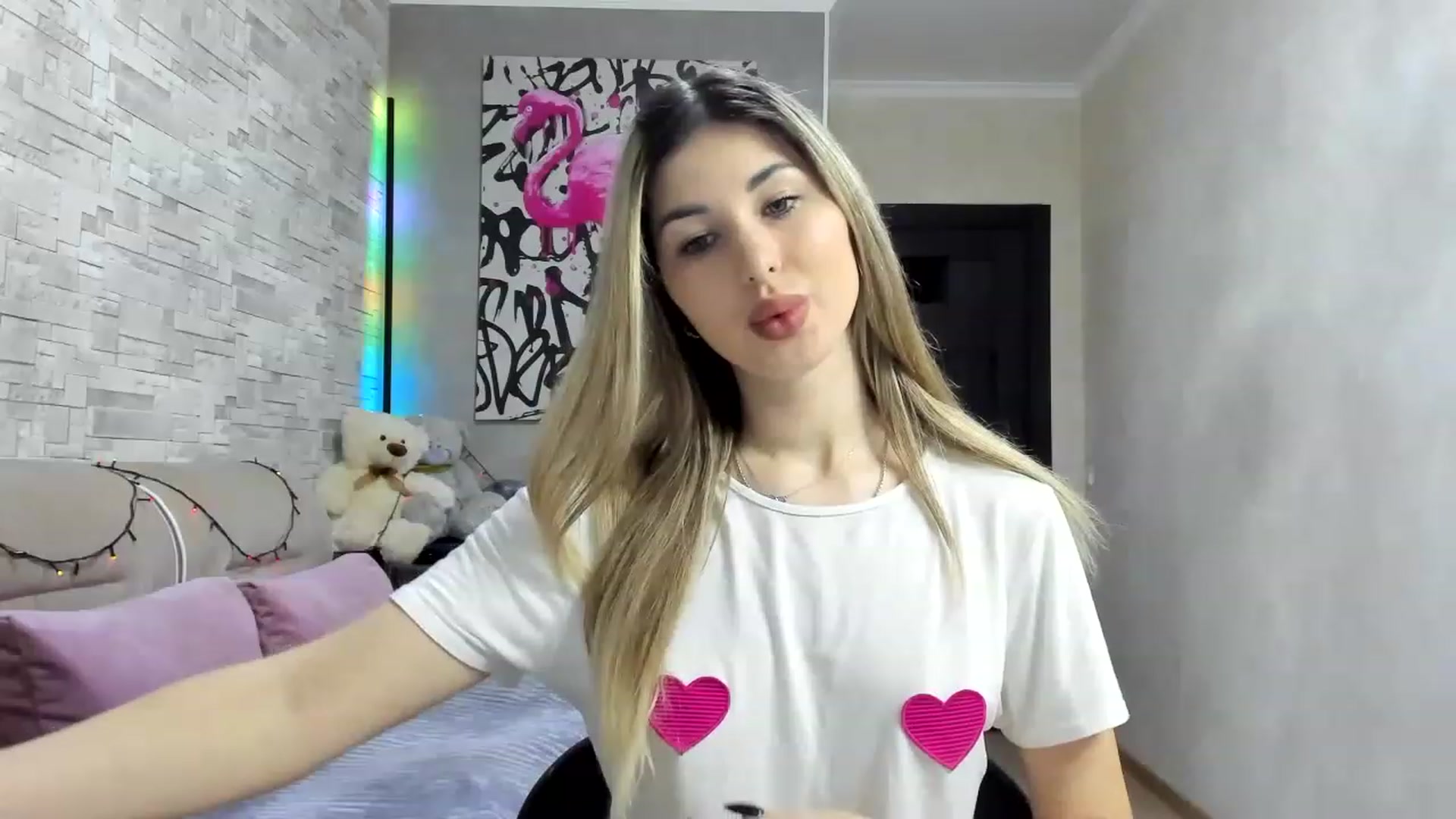 Gallery image thumbnail from Mexika's myfreecams stream on, 03/07/2023, 17:15 image 17 of 20
