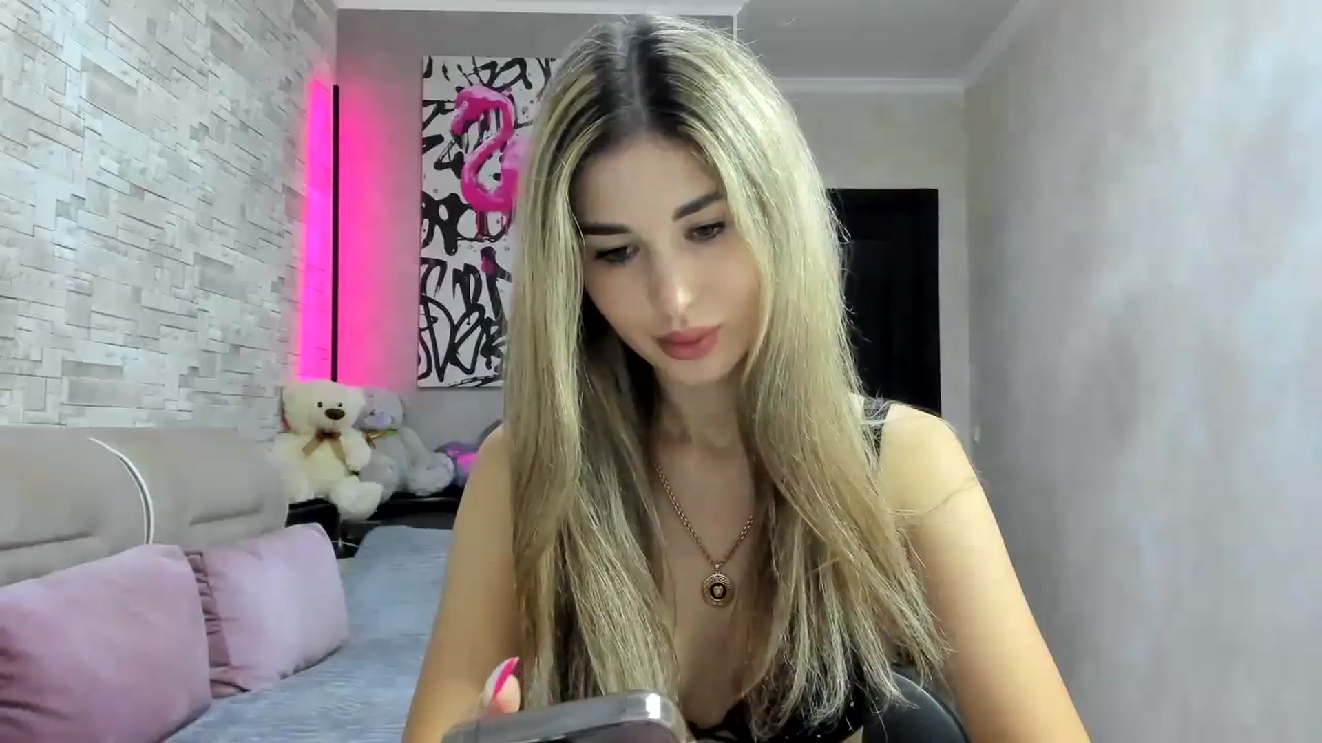 Gallery image thumbnail from Mexika's myfreecams stream on, 08/04/2023, 17:18 image 13 of 20