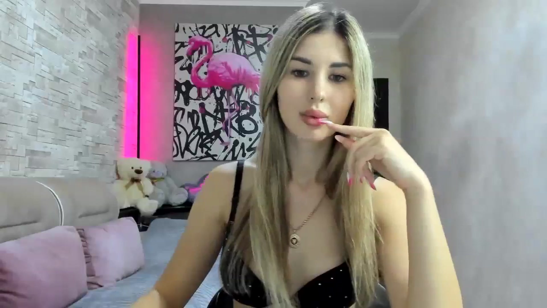 Gallery image thumbnail from Mexika's myfreecams stream on, 08/04/2023, 17:18 image 15 of 20