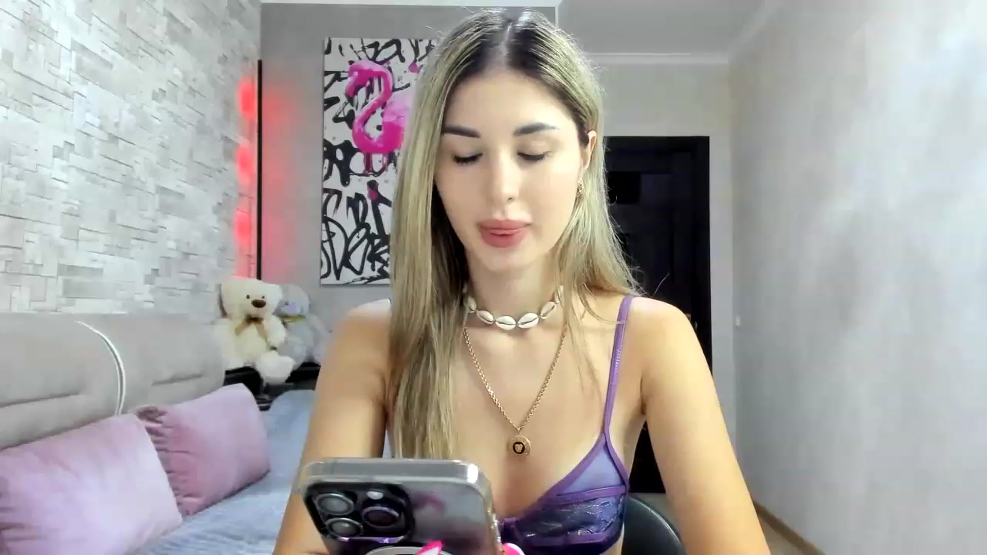 Gallery image thumbnail from Mexika's myfreecams stream on, 08/08/2023, 15:26 image 17 of 20