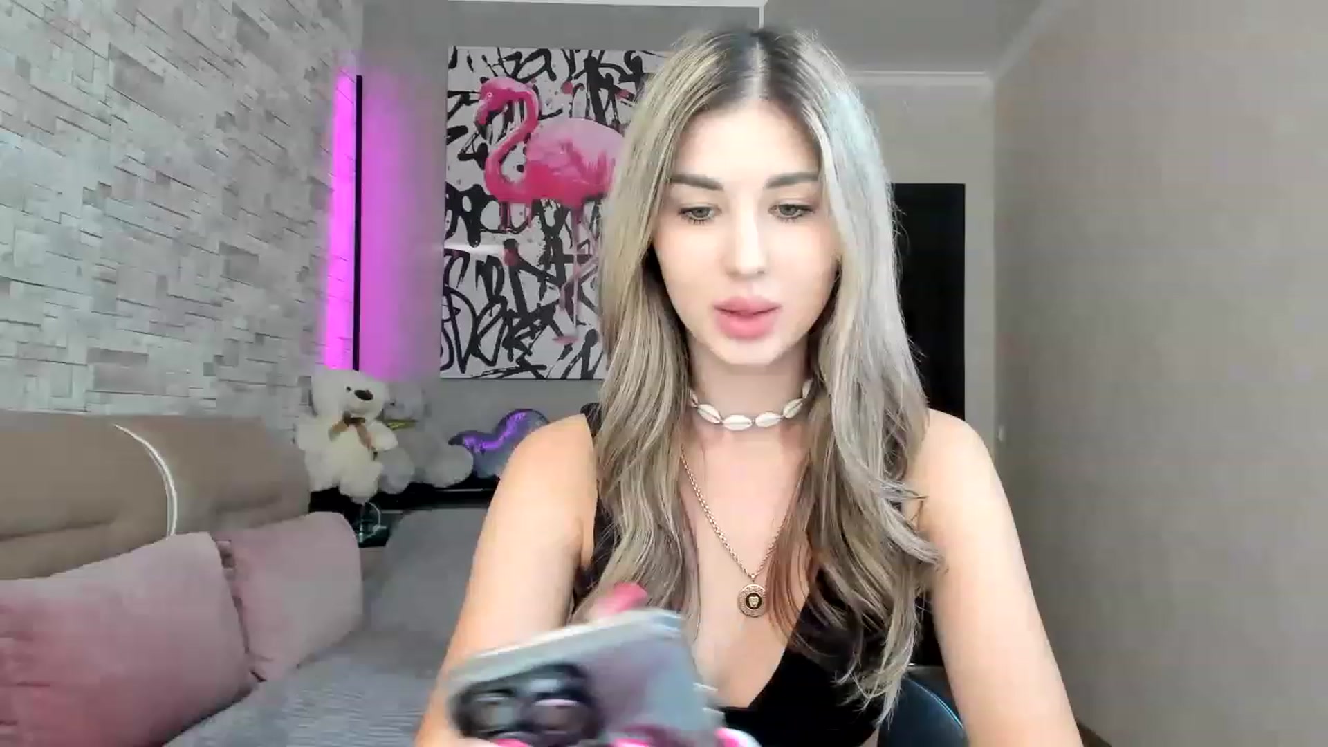 Gallery image thumbnail from Mexika's myfreecams stream on, 08/17/2023, 16:21 image 15 of 20
