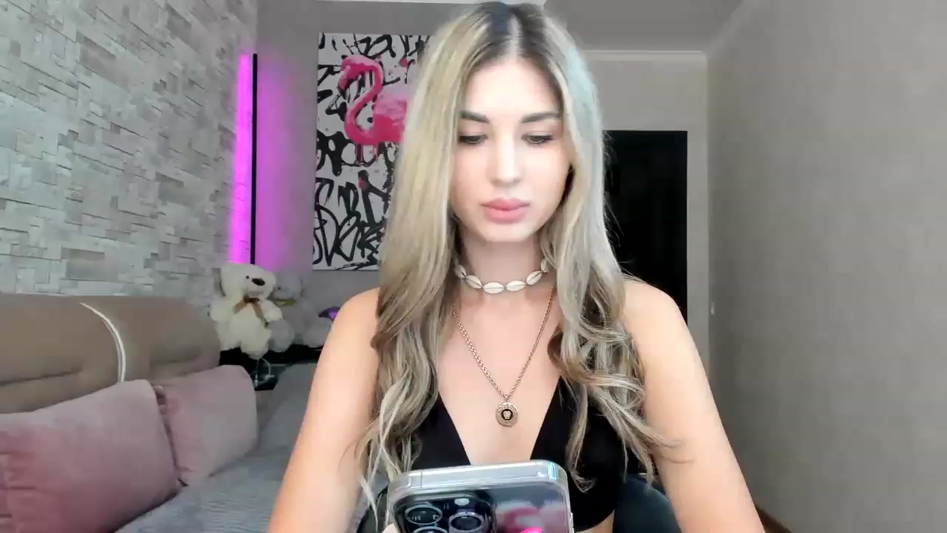 Gallery image thumbnail from Mexika's myfreecams stream on, 08/17/2023, 16:21 image 14 of 20