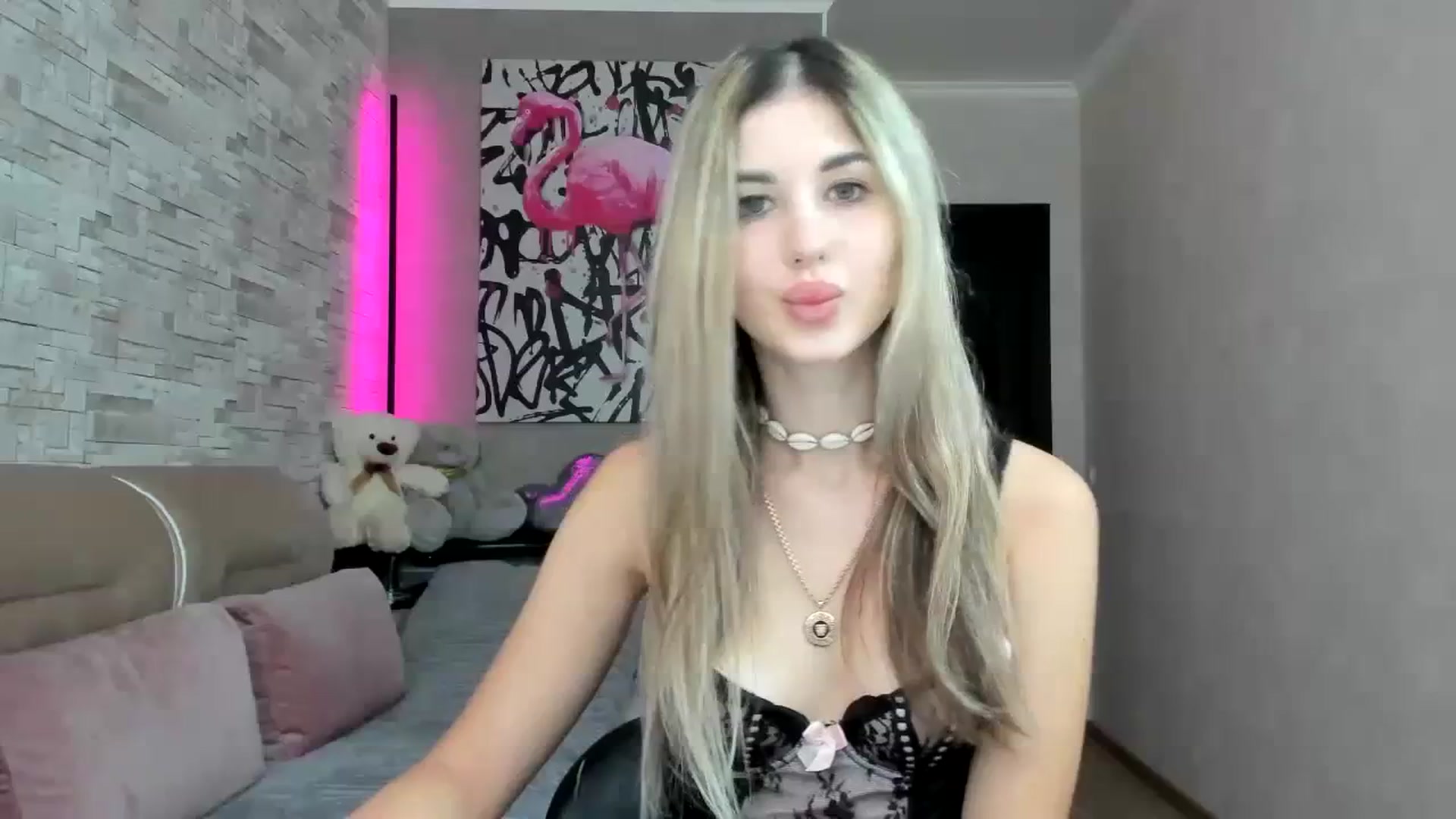 Gallery image thumbnail from Mexika's myfreecams stream on, 08/26/2023, 13:38 image 17 of 20