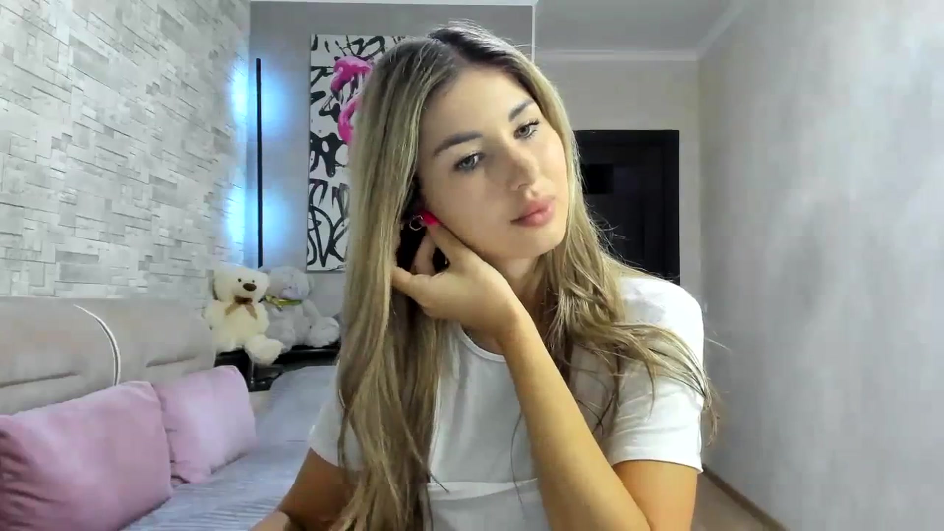 Gallery image thumbnail from Mexika's myfreecams stream on, 10/22/2023, 15:32 image 7 of 20