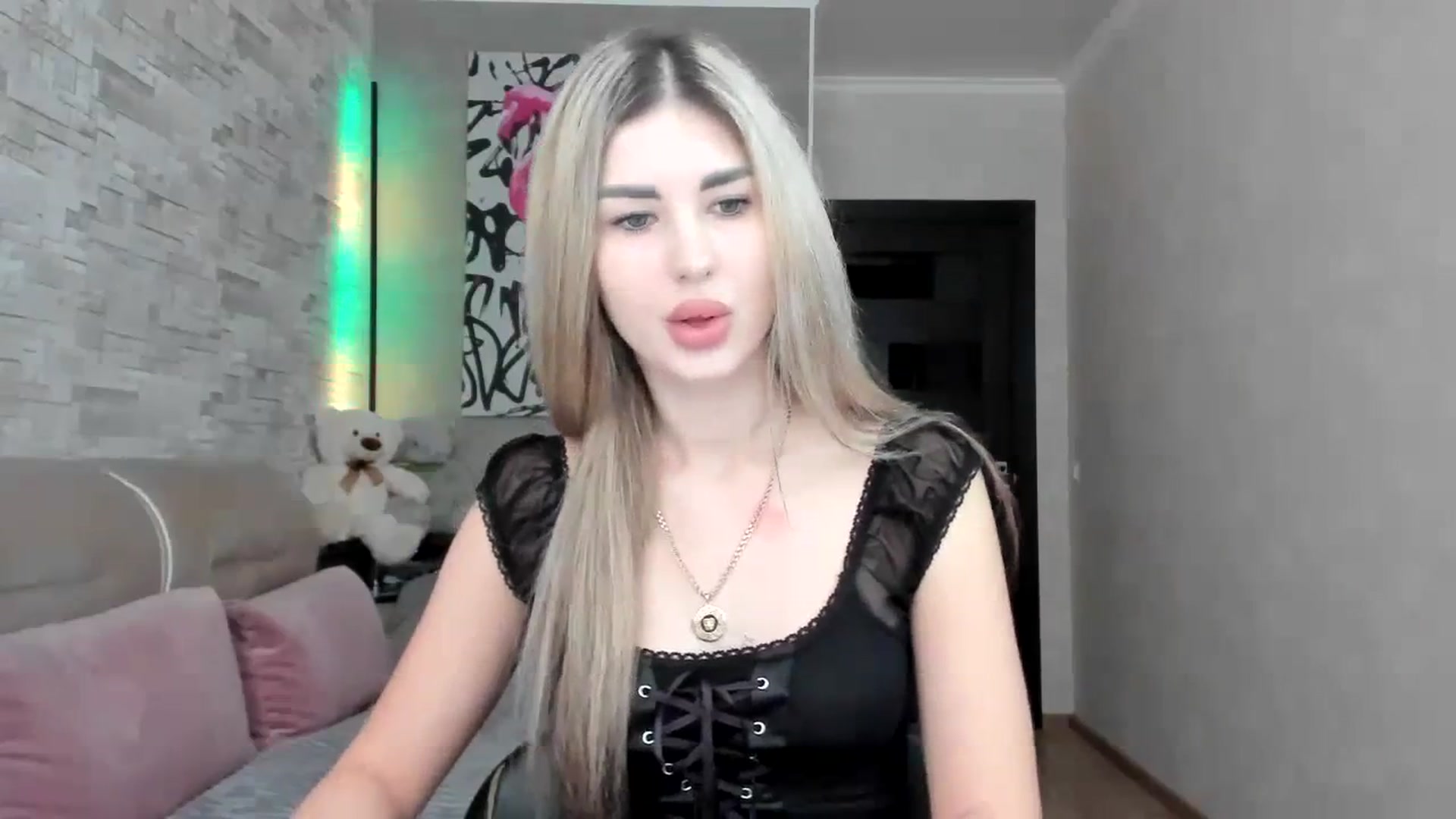 Gallery image thumbnail from Mexika's myfreecams stream on, 04/02/2024, 14:39 image 2 of 20