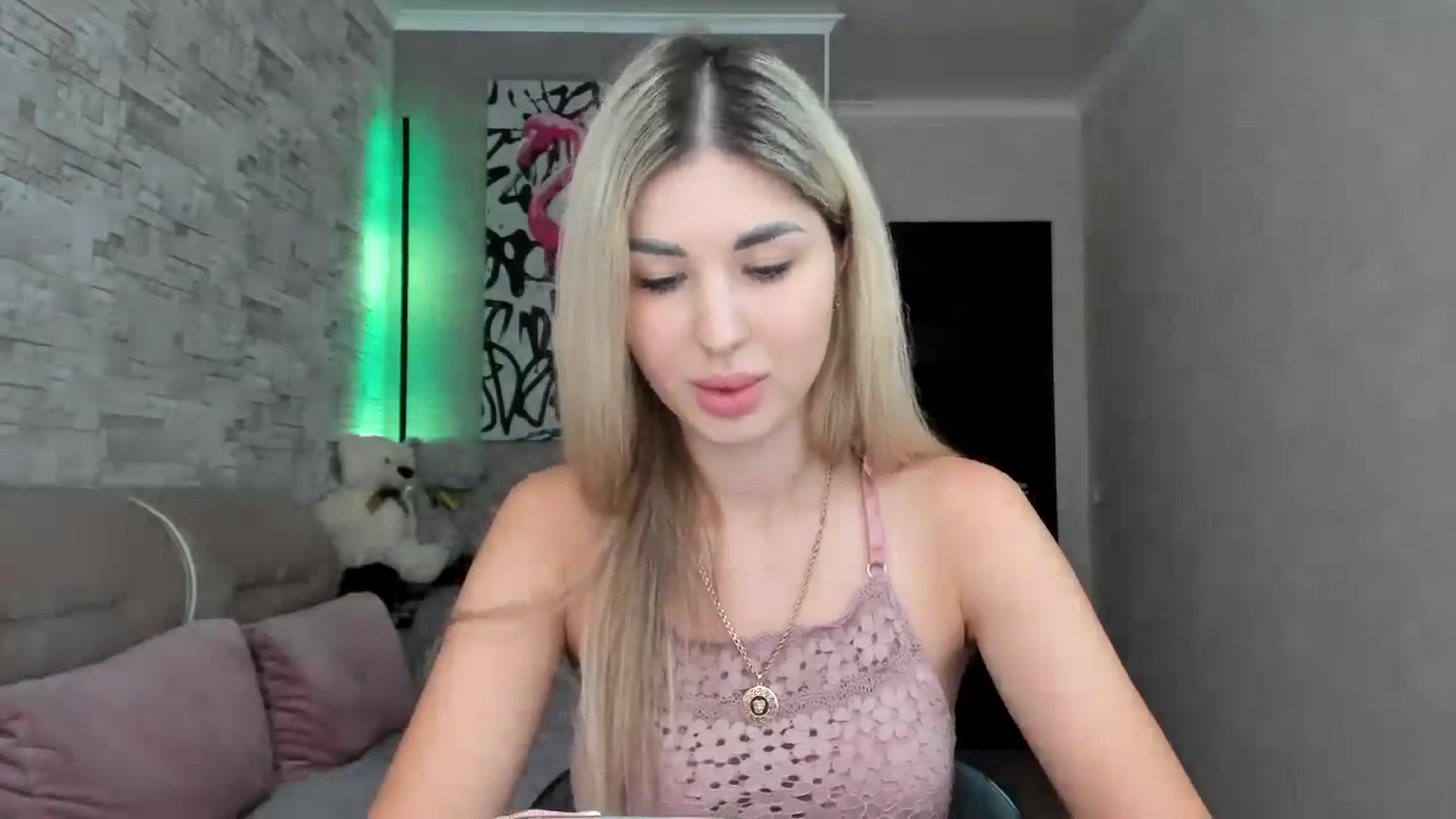 Gallery image thumbnail from Mexika's myfreecams stream on, 07/30/2024, 14:40 image 3 of 20
