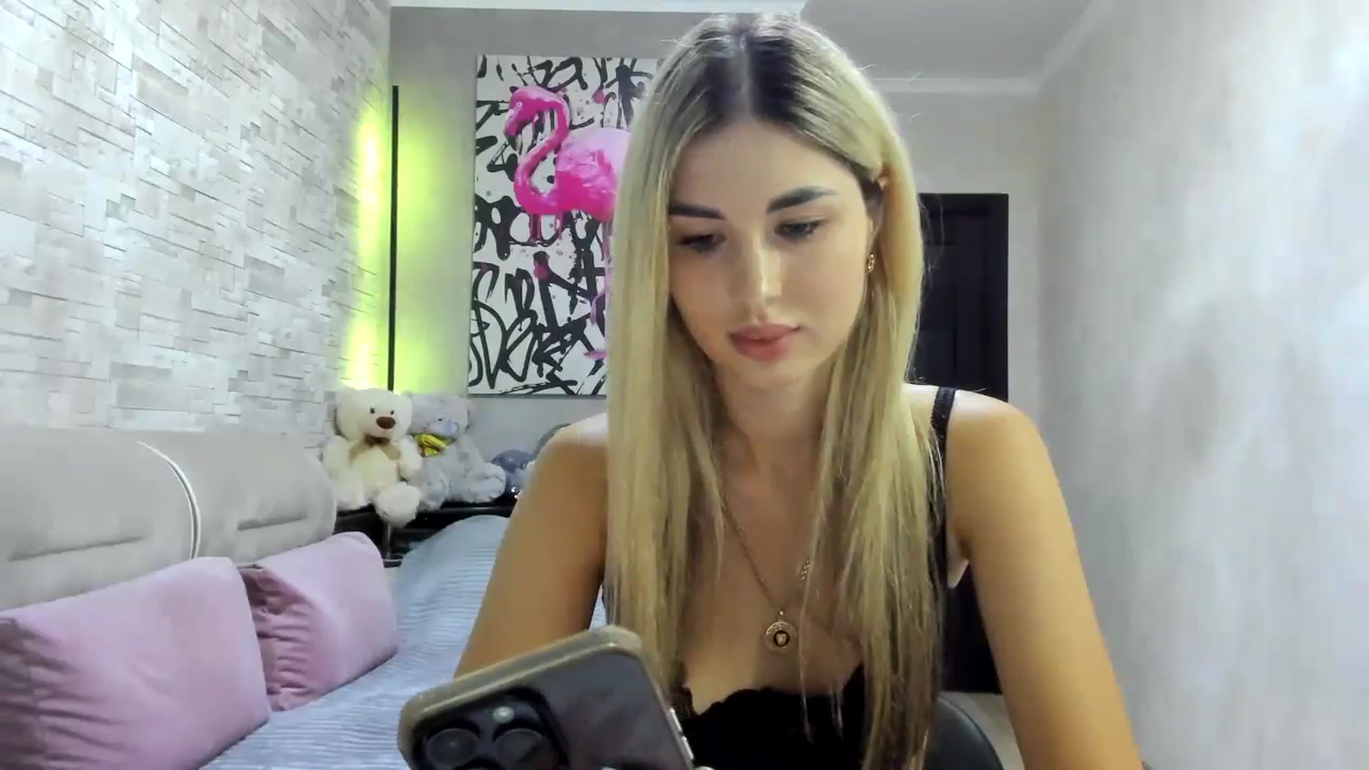 Gallery image thumbnail from Mexika's myfreecams stream on, 08/03/2024, 19:22 image 6 of 20