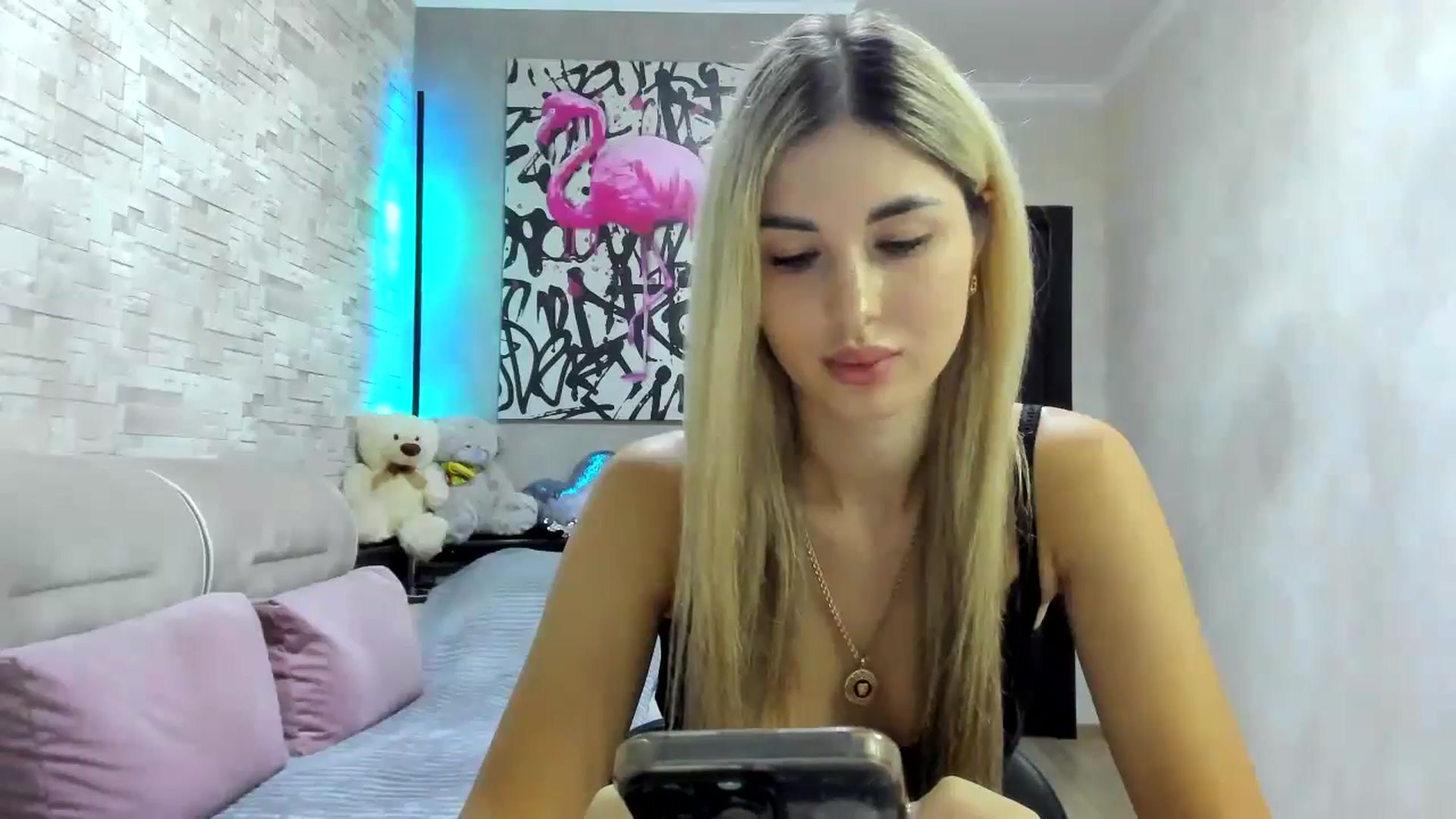 Gallery image thumbnail from Mexika's myfreecams stream on, 08/03/2024, 19:22 image 8 of 20