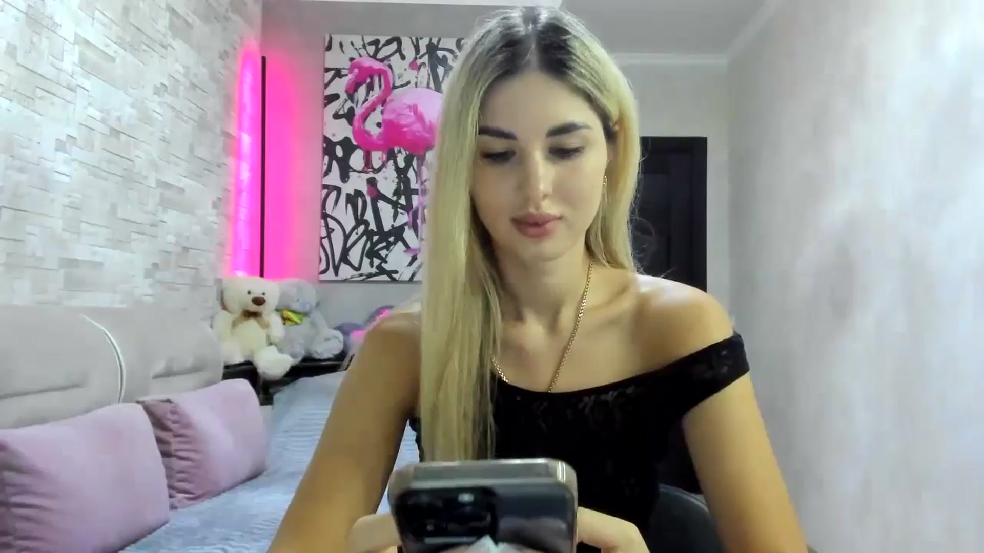 Gallery image thumbnail from Mexika's myfreecams stream on, 08/10/2024, 21:48 image 16 of 20