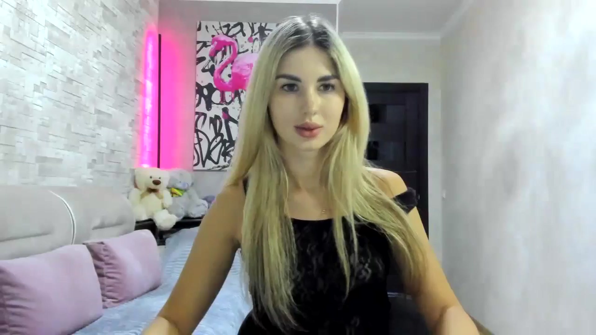 Gallery image thumbnail from Mexika's myfreecams stream on, 08/10/2024, 21:48 image 17 of 20