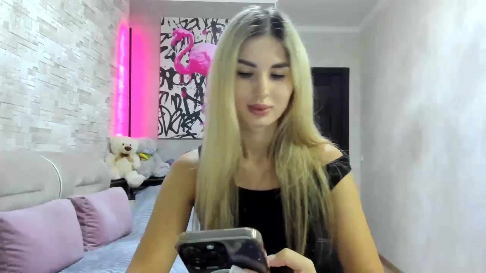 Gallery image thumbnail from Mexika's myfreecams stream on, 08/10/2024, 21:48 image 18 of 20