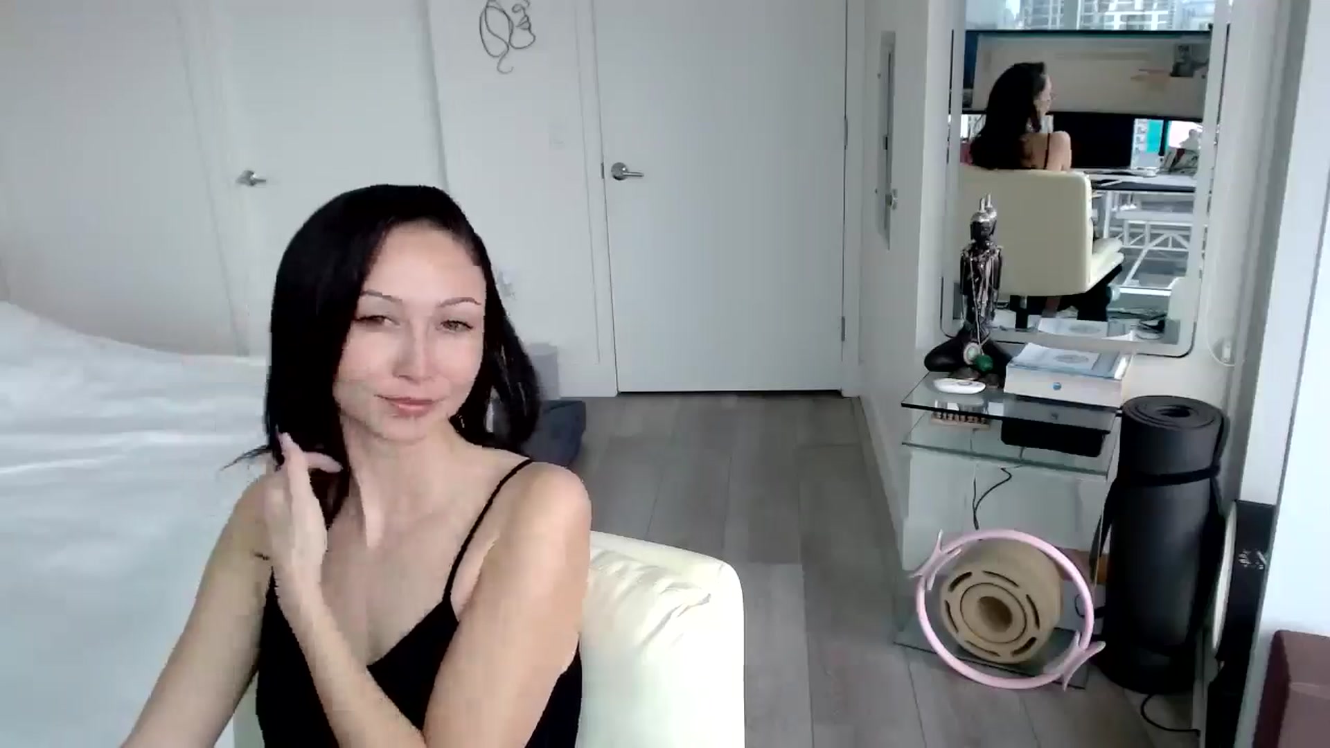 Gallery image thumbnail from MiNNiE_B00M's myfreecams stream on, 03/01/2025, 22:22 image 8 of 20