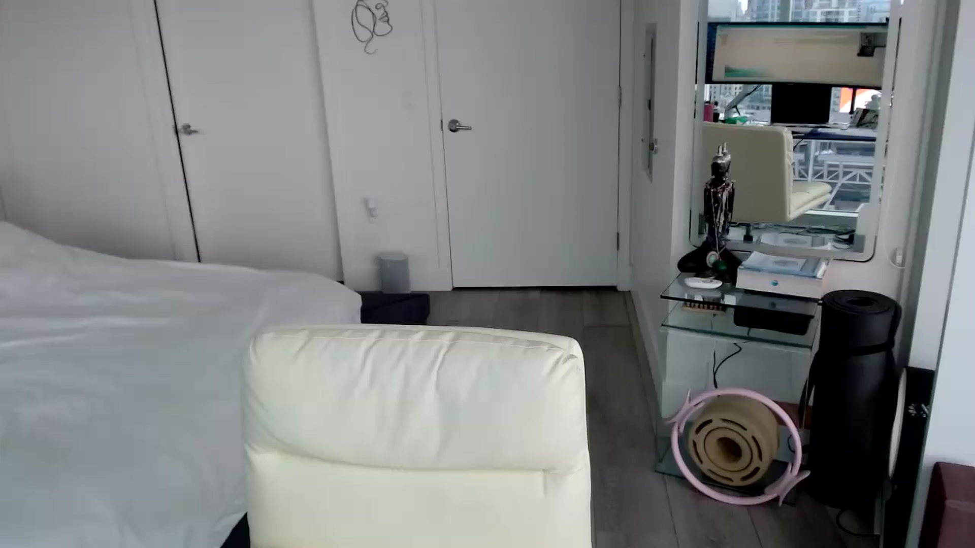 Gallery image thumbnail from MiNNiE_B00M's myfreecams stream on, 03/01/2025, 22:22 image 2 of 20