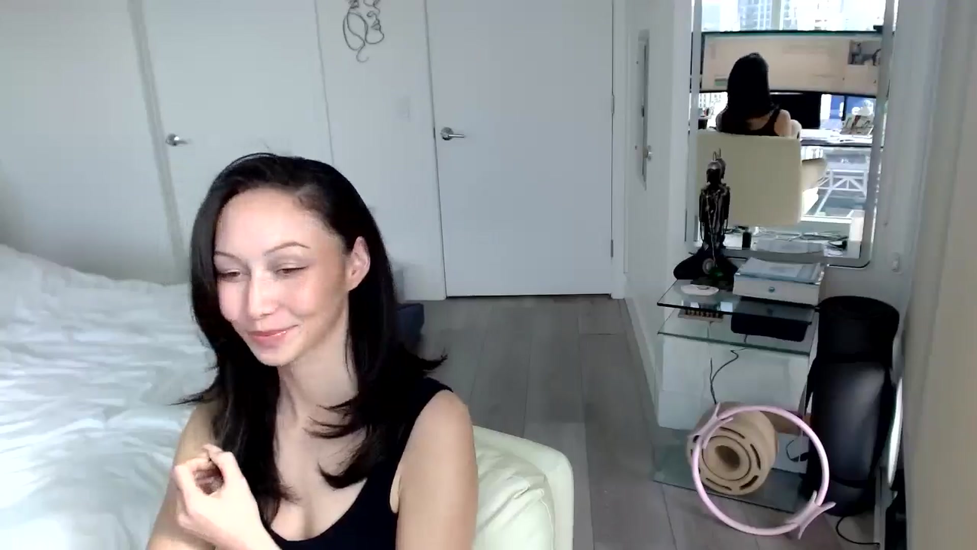Gallery image thumbnail from MiNNiE_B00M's myfreecams stream on, 03/03/2025, 22:55 image 20 of 20