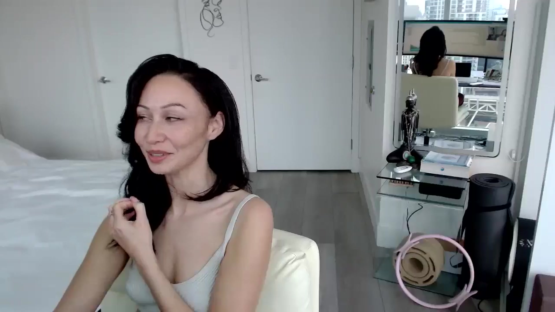 Gallery image thumbnail from MiNNiE_B00M's myfreecams stream on, 03/05/2025, 21:37 image 4 of 20