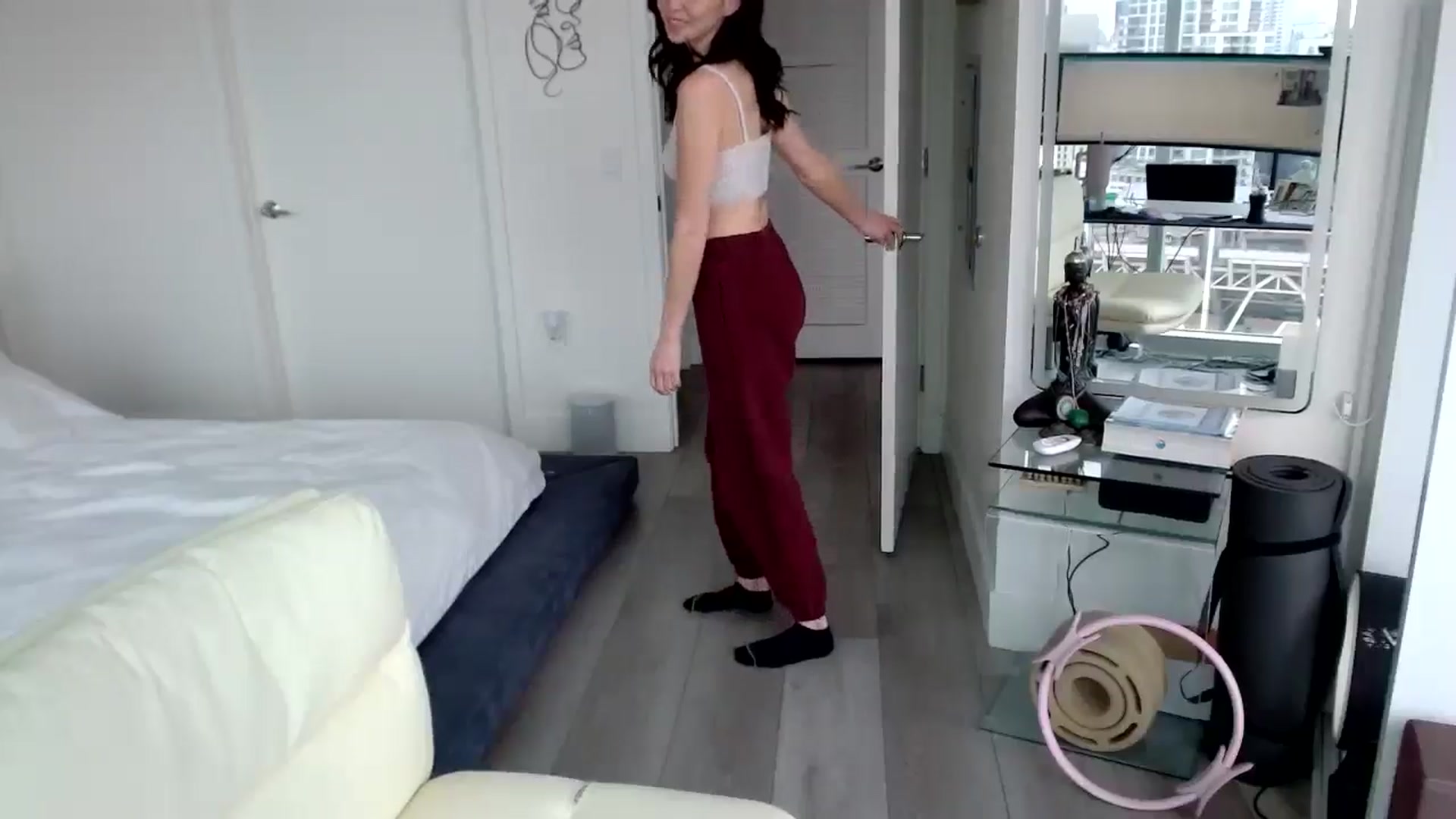 Gallery image thumbnail from MiNNiE_B00M's myfreecams stream on, 03/05/2025, 21:37 image 7 of 20