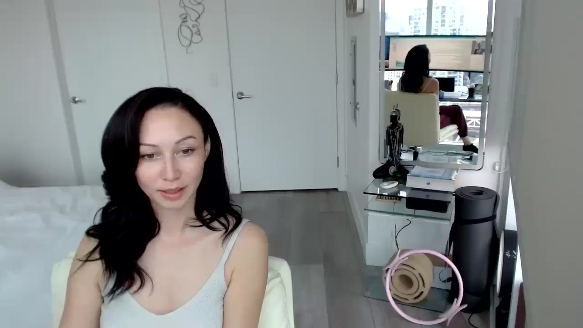 Gallery image thumbnail from MiNNiE_B00M's myfreecams stream on, 03/05/2025, 22:30 image 15 of 20