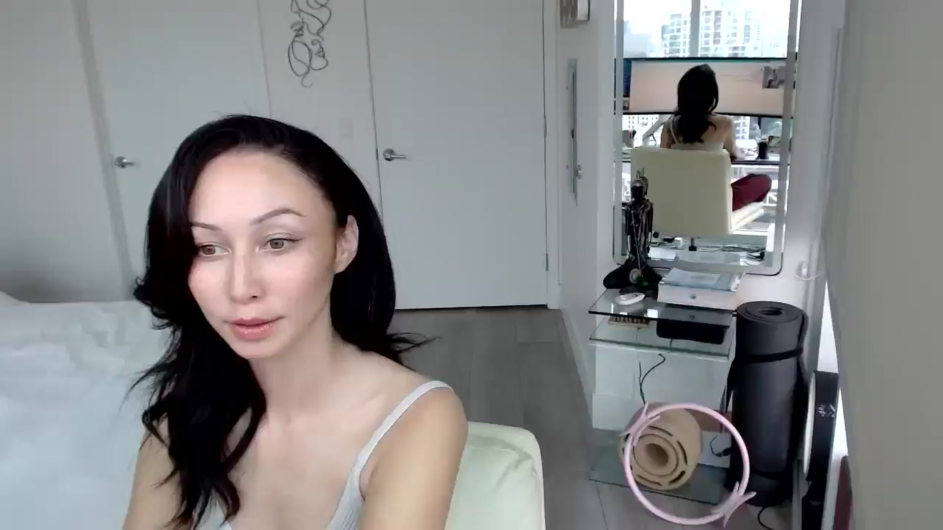 Gallery image thumbnail from MiNNiE_B00M's myfreecams stream on, 03/05/2025, 22:30 image 5 of 20