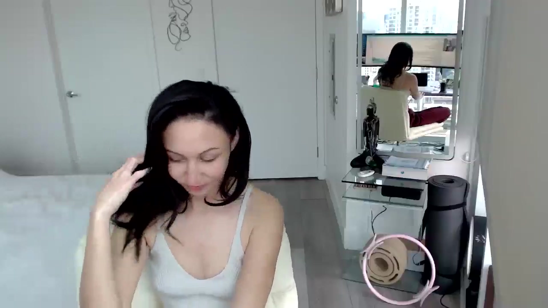 Gallery image thumbnail from MiNNiE_B00M's myfreecams stream on, 03/05/2025, 22:30 image 7 of 20