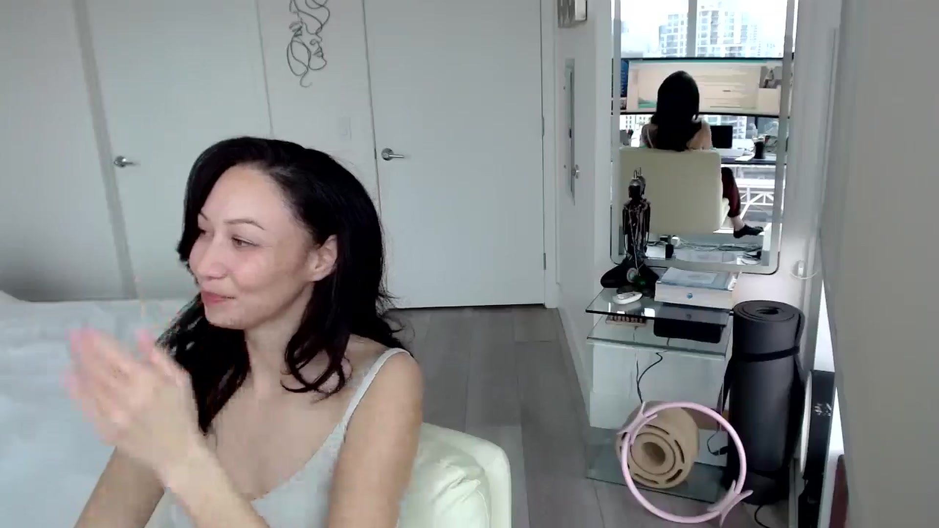 Gallery image thumbnail from MiNNiE_B00M's myfreecams stream on, 03/05/2025, 22:30 image 18 of 20