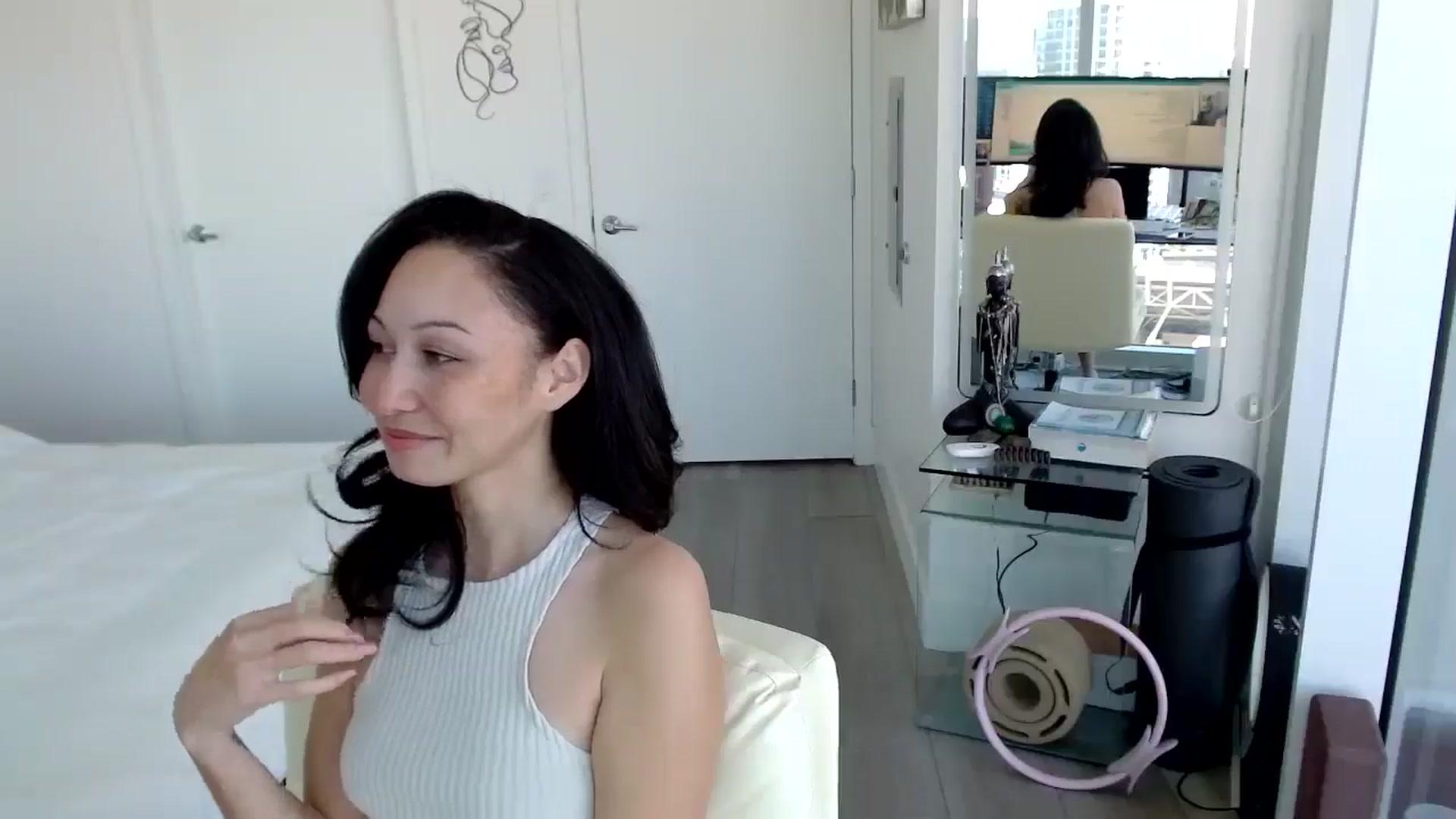 Gallery image thumbnail from MiNNiE_B00M's myfreecams stream on, 03/10/2025, 21:20 image 7 of 20