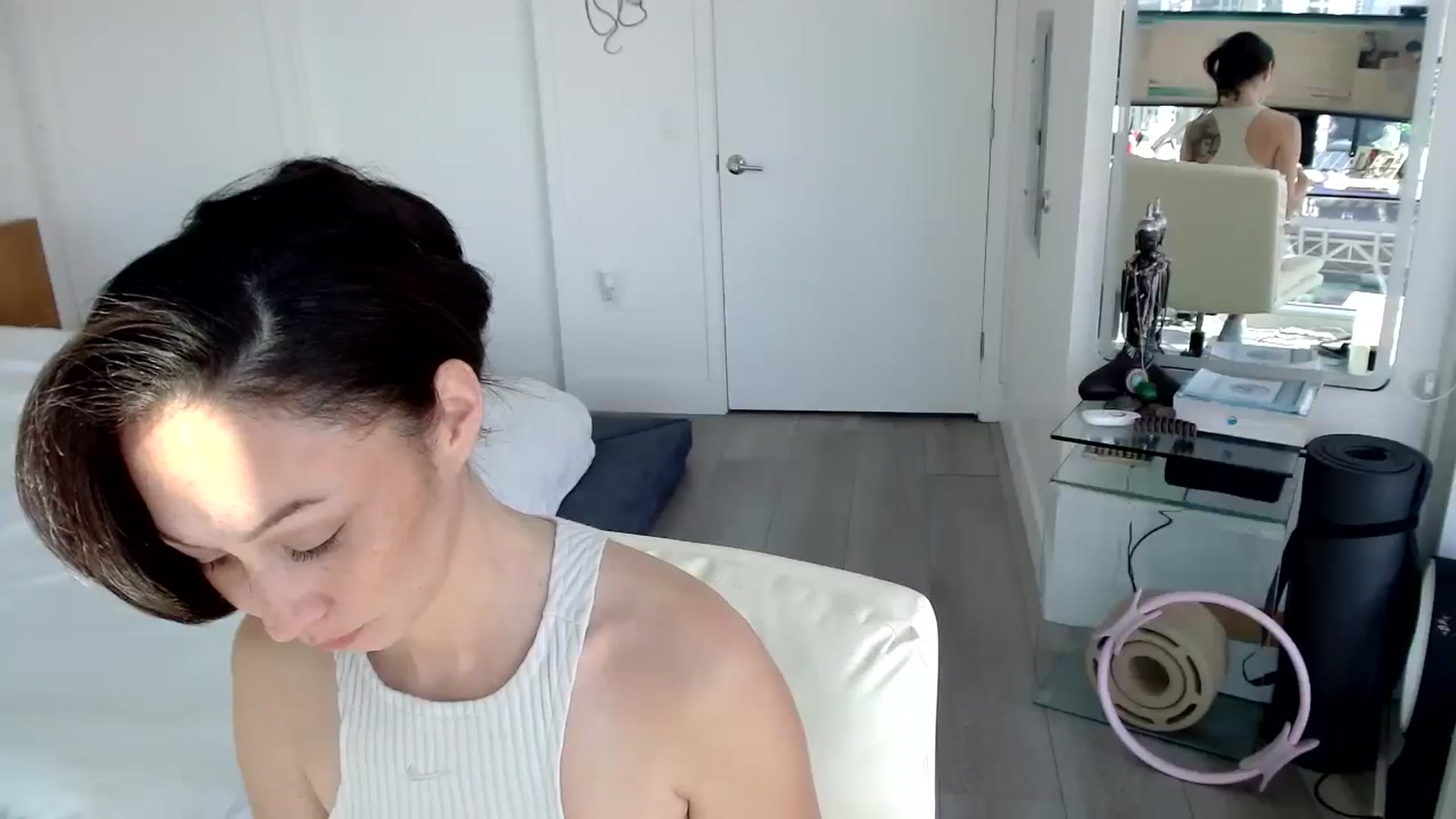 Gallery image thumbnail from MiNNiE_B00M's myfreecams stream on, 03/10/2025, 22:10 image 4 of 20