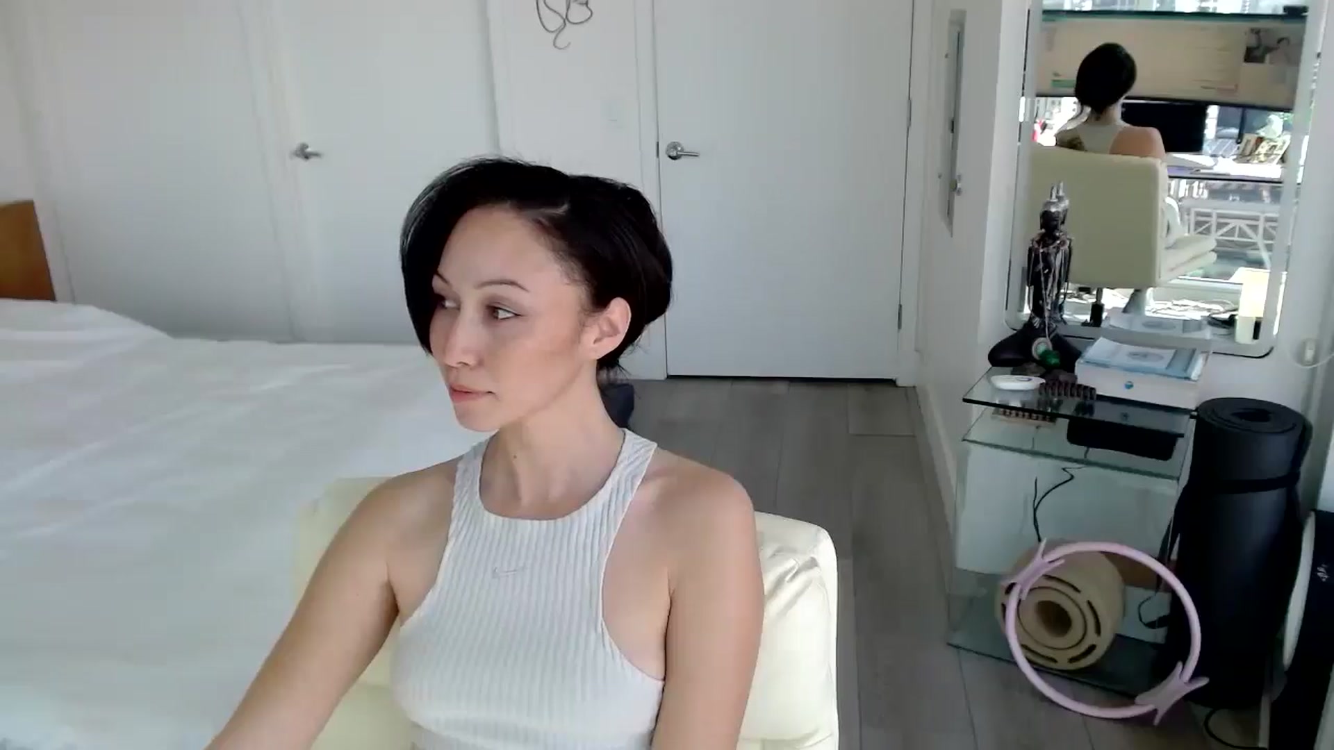 Gallery image thumbnail from MiNNiE_B00M's myfreecams stream on, 03/10/2025, 22:10 image 3 of 20