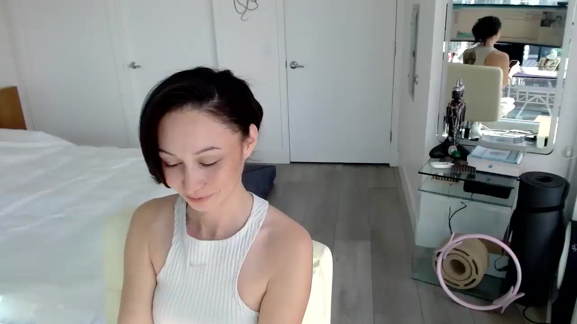 Gallery image thumbnail from MiNNiE_B00M's myfreecams stream on, 03/10/2025, 22:10 image 12 of 20