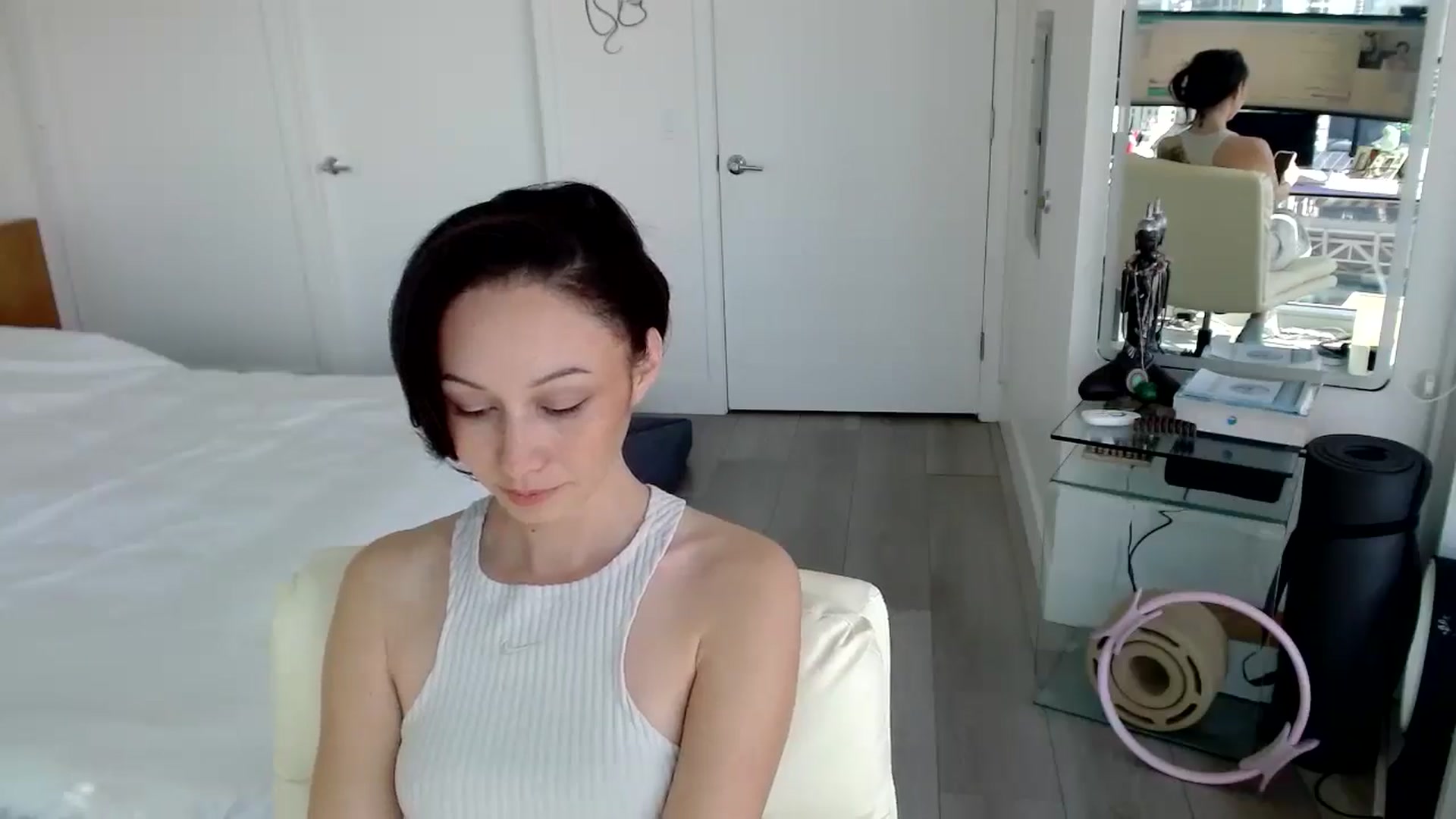 Gallery image thumbnail from MiNNiE_B00M's myfreecams stream on, 03/10/2025, 22:10 image 2 of 20