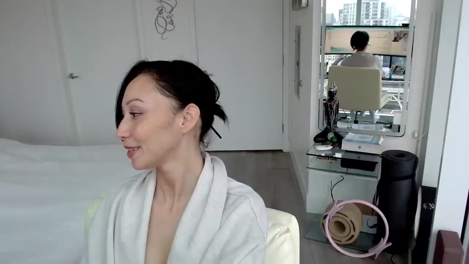 Gallery image thumbnail from MiNNiE_B00M's myfreecams stream on, 03/11/2025, 20:53 image 12 of 20