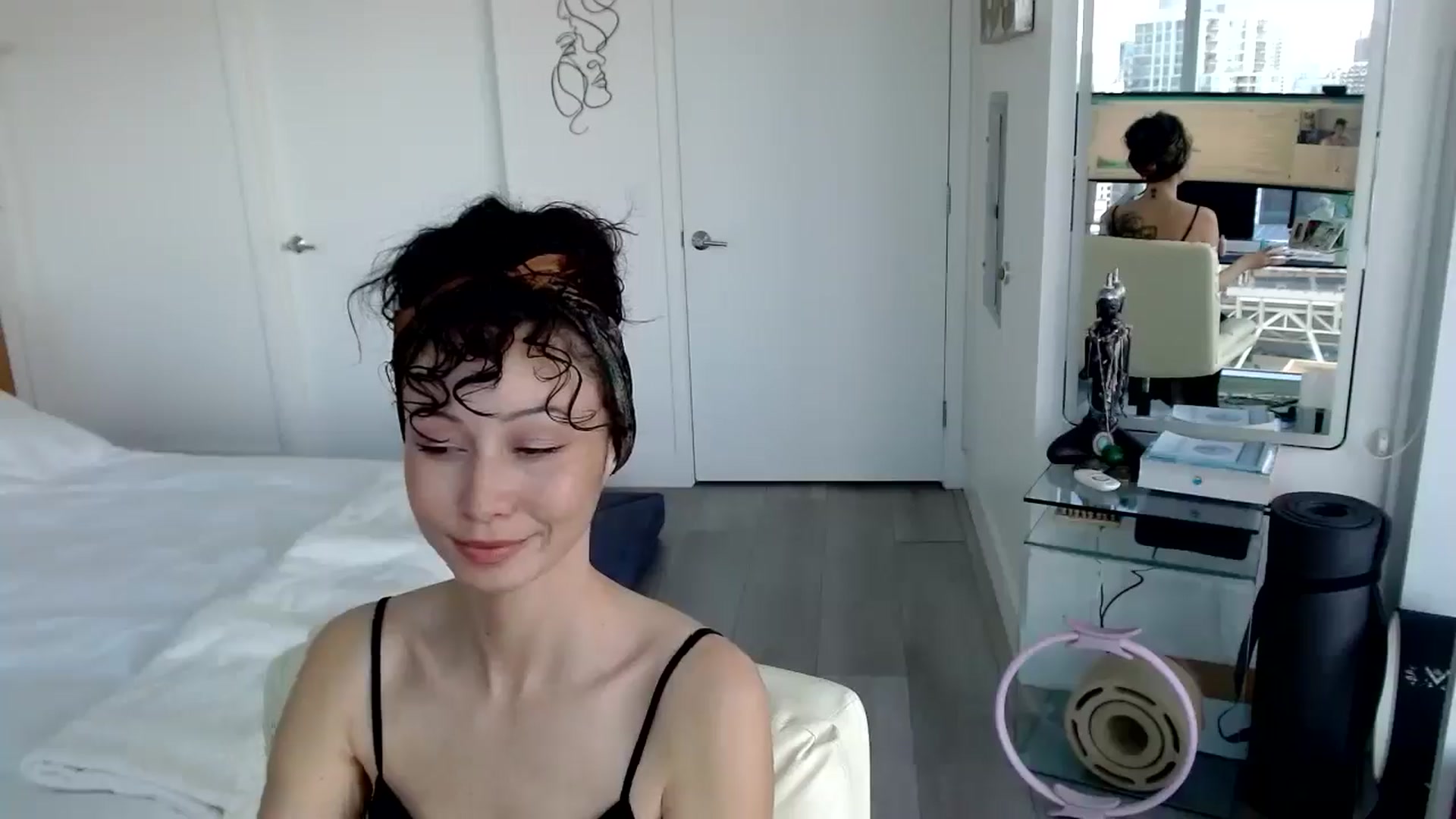 Gallery image thumbnail from MiNNiE_B00M's myfreecams stream on, 03/13/2025, 21:47 image 13 of 20