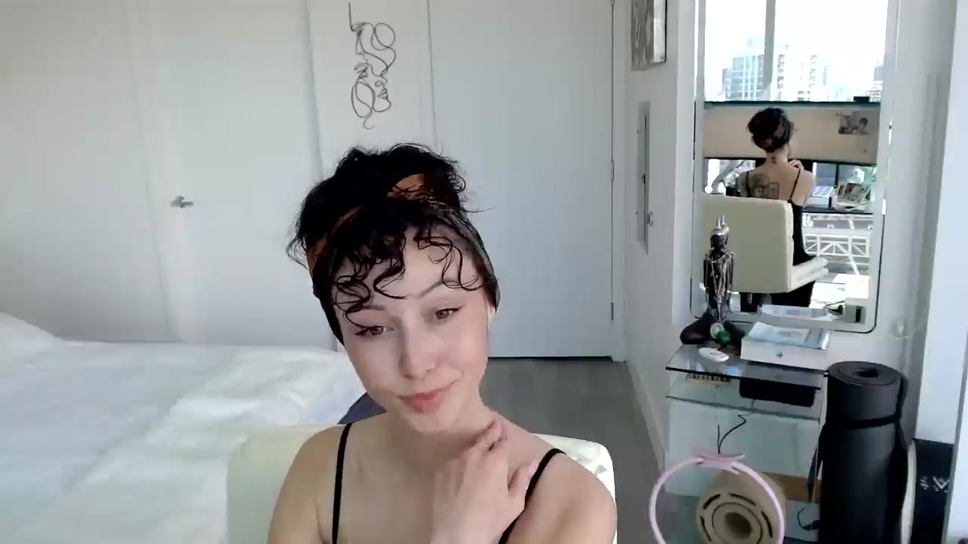 Gallery image thumbnail from MiNNiE_B00M's myfreecams stream on, 03/13/2025, 21:47 image 15 of 20