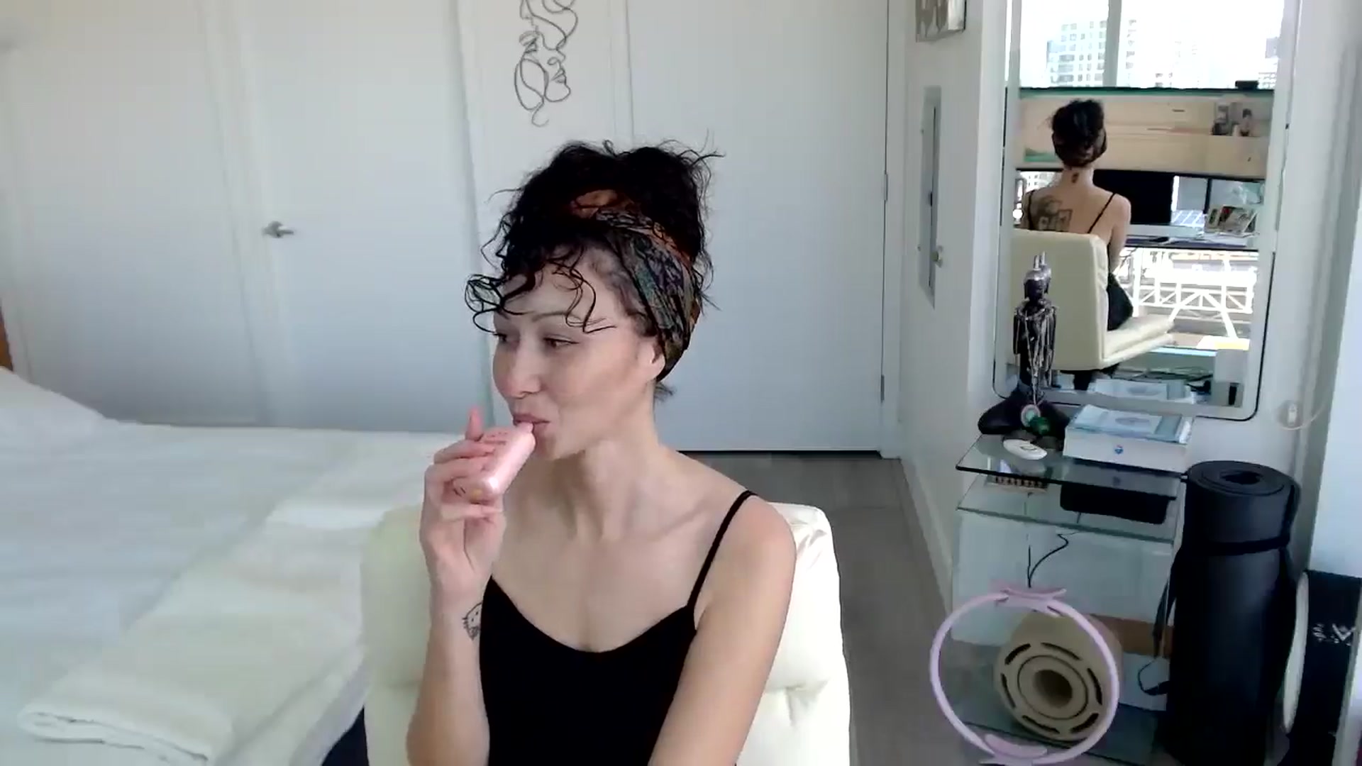 Gallery image thumbnail from MiNNiE_B00M's myfreecams stream on, 03/13/2025, 21:47 image 9 of 20