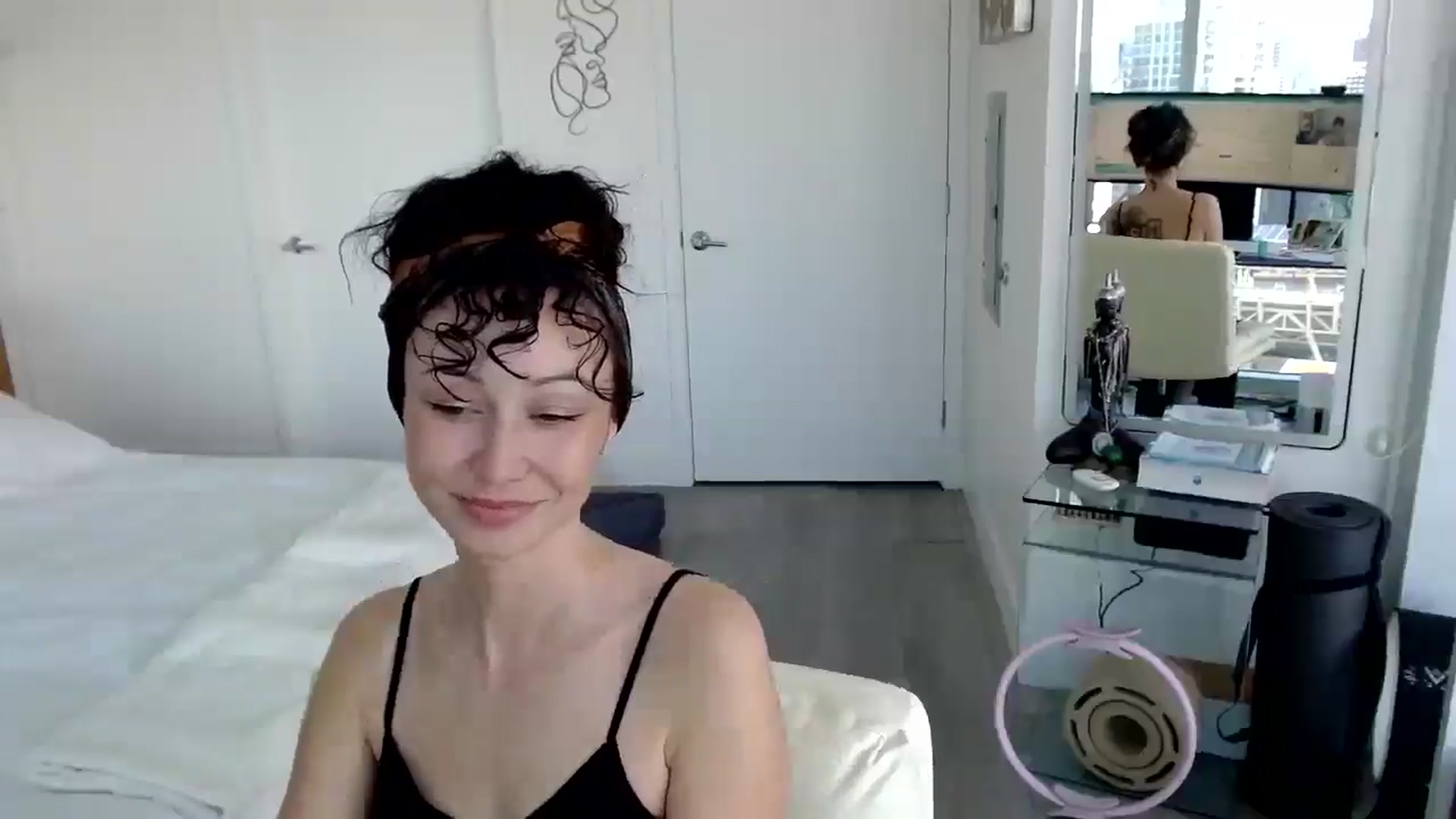 Gallery image thumbnail from MiNNiE_B00M's myfreecams stream on, 03/13/2025, 21:47 image 11 of 20