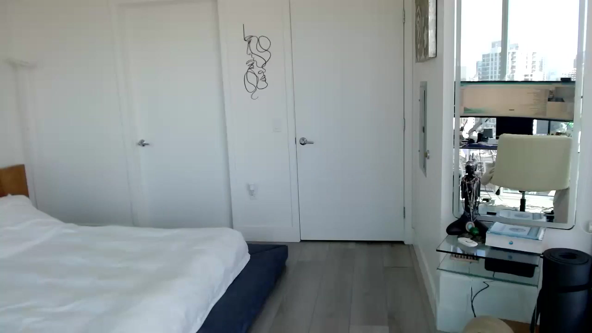 Gallery image thumbnail from MiNNiE_B00M's myfreecams stream on, 03/17/2025, 21:46 image 16 of 20