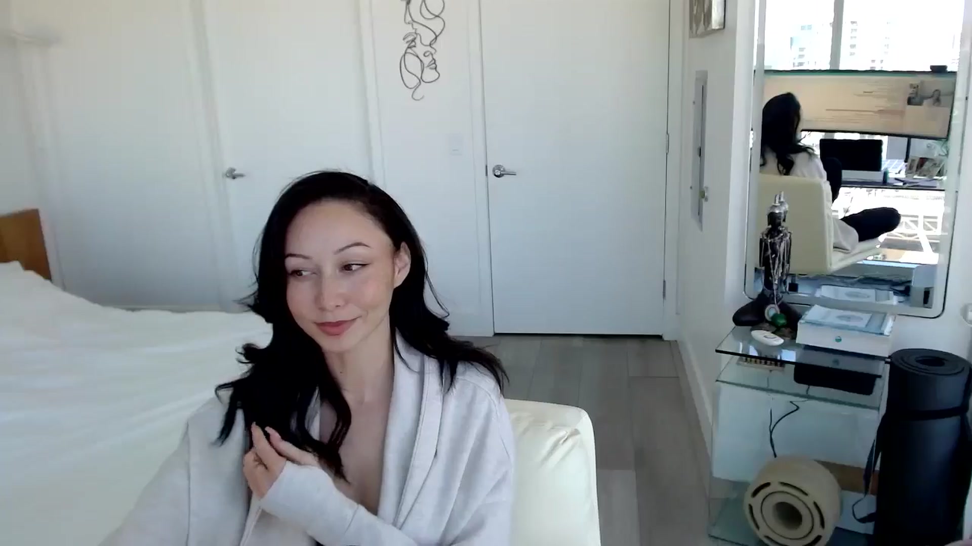 Gallery image thumbnail from MiNNiE_B00M's myfreecams stream on, 03/19/2025, 19:02 image 17 of 20