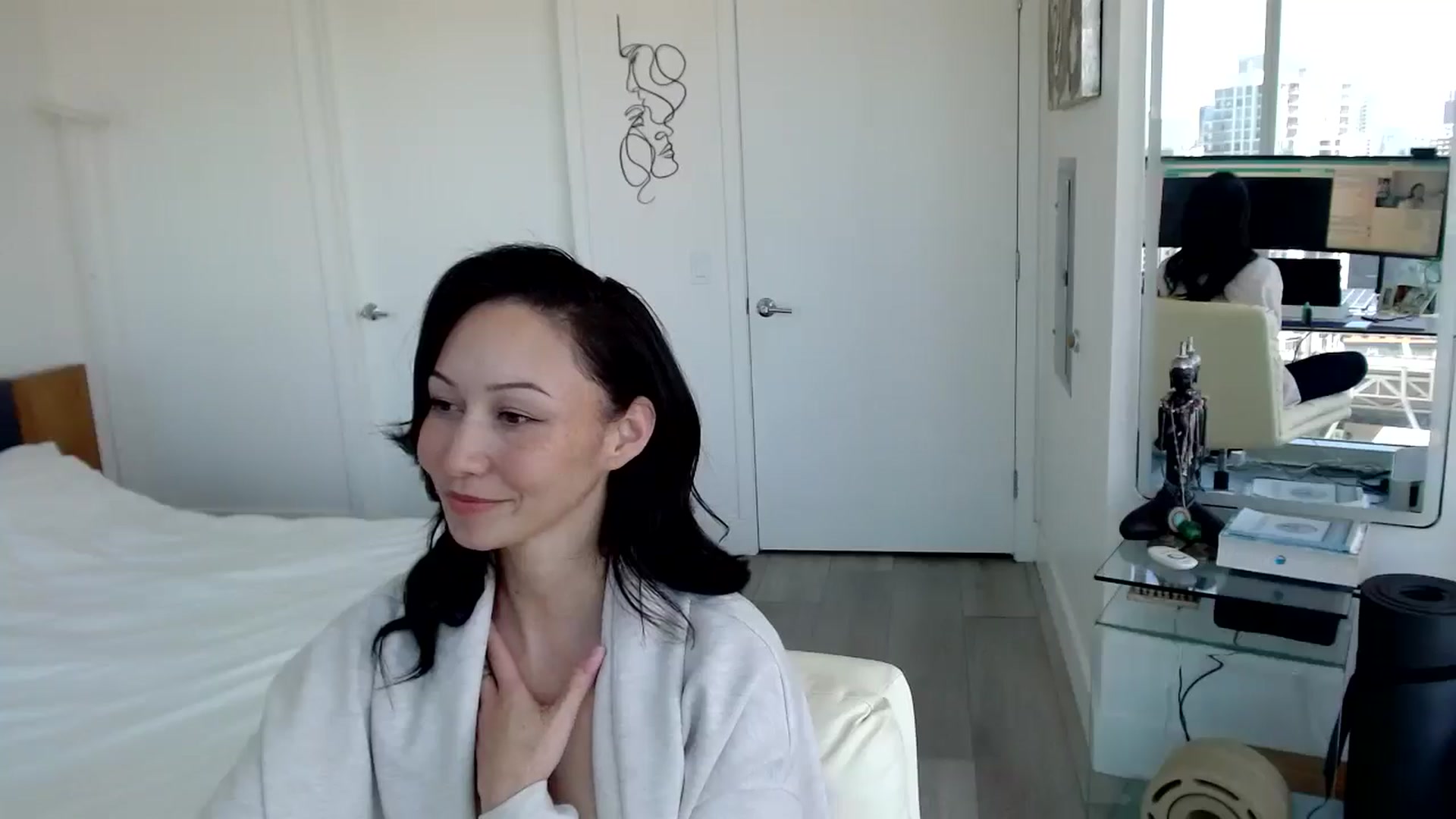 Gallery image thumbnail from MiNNiE_B00M's myfreecams stream on, 03/19/2025, 22:01 image 10 of 20