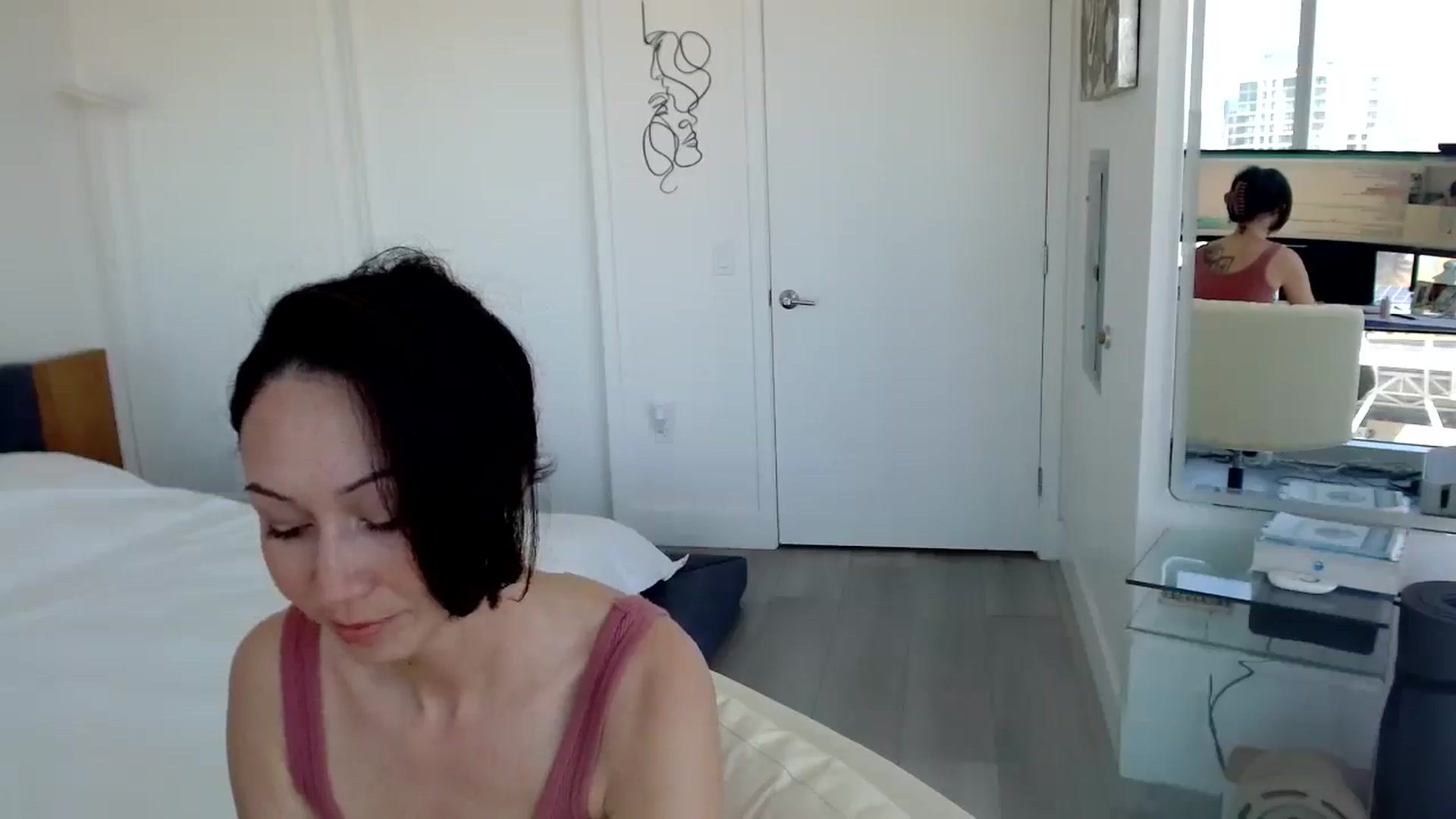 Gallery image thumbnail from MiNNiE_B00M's myfreecams stream on, 03/24/2025, 21:43 image 6 of 20