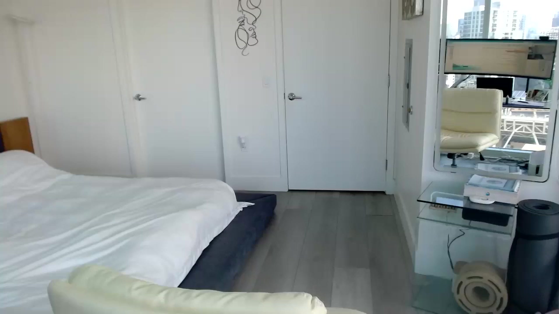 Gallery image thumbnail from MiNNiE_B00M's myfreecams stream on, 03/25/2025, 22:01 image 7 of 20