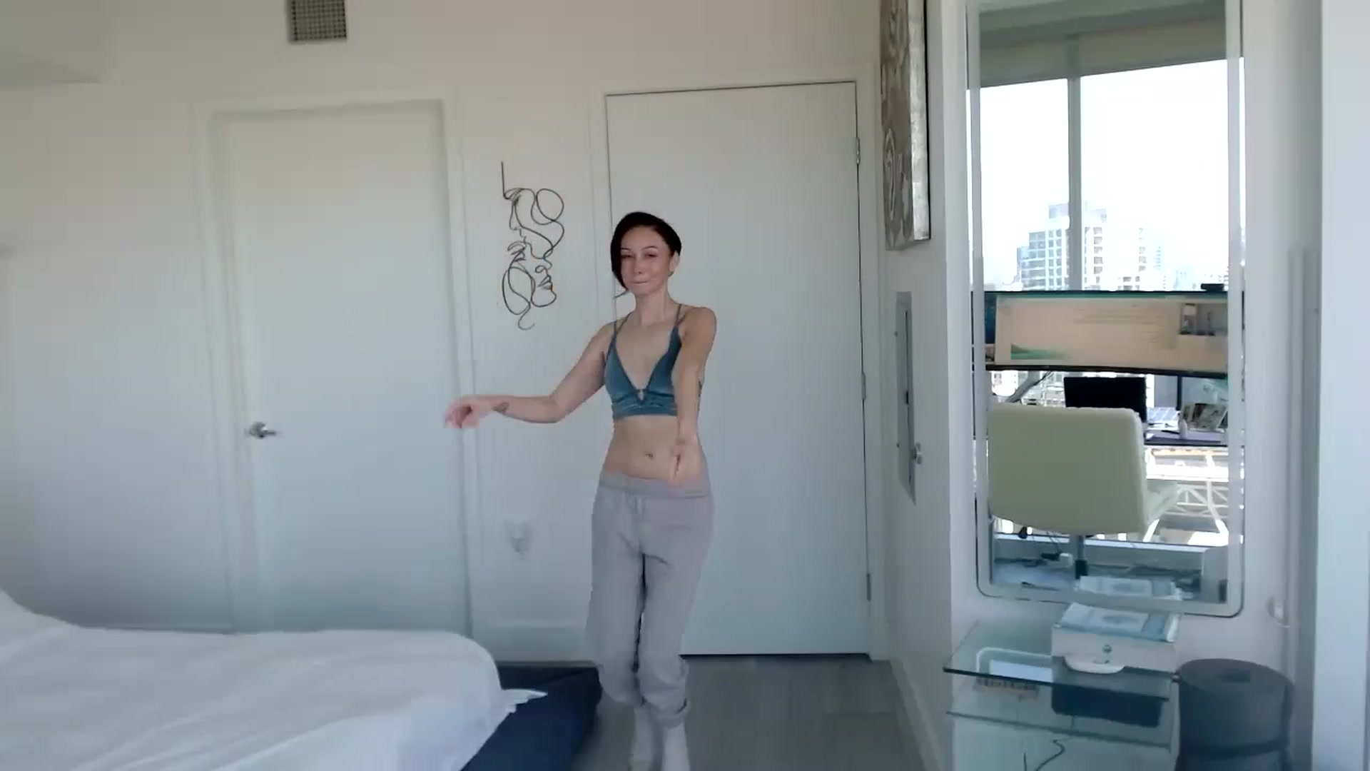 Gallery image thumbnail from MiNNiE_B00M's myfreecams stream on, 03/25/2025, 22:01 image 2 of 20