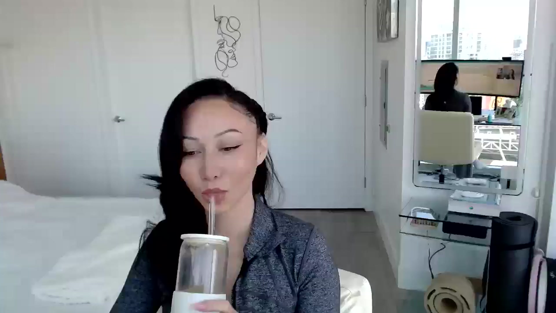 Gallery image thumbnail from MiNNiE_B00M's myfreecams stream on, 04/01/2025, 20:37 image 10 of 20